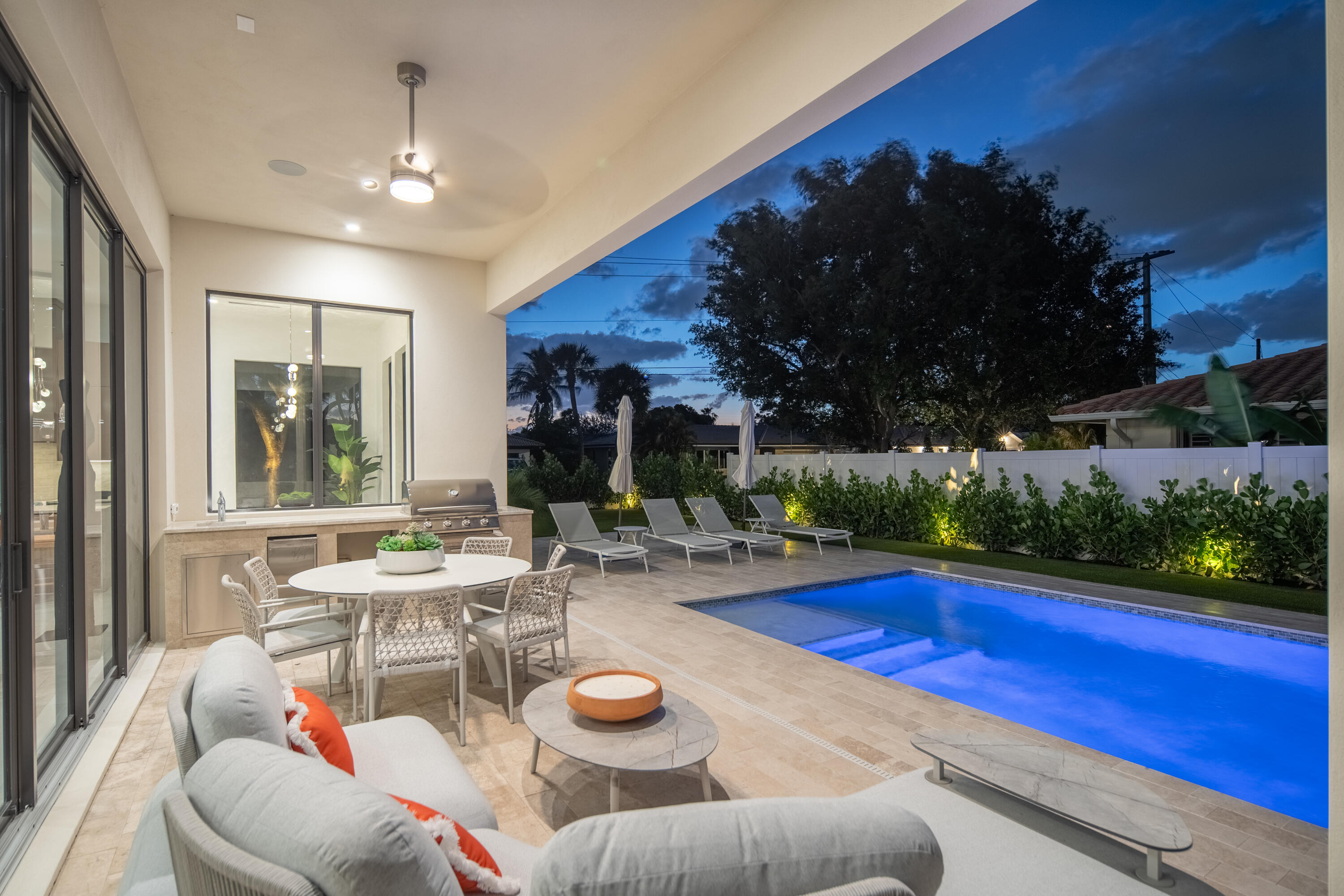 LAKE FLORESTA PARK - Residential