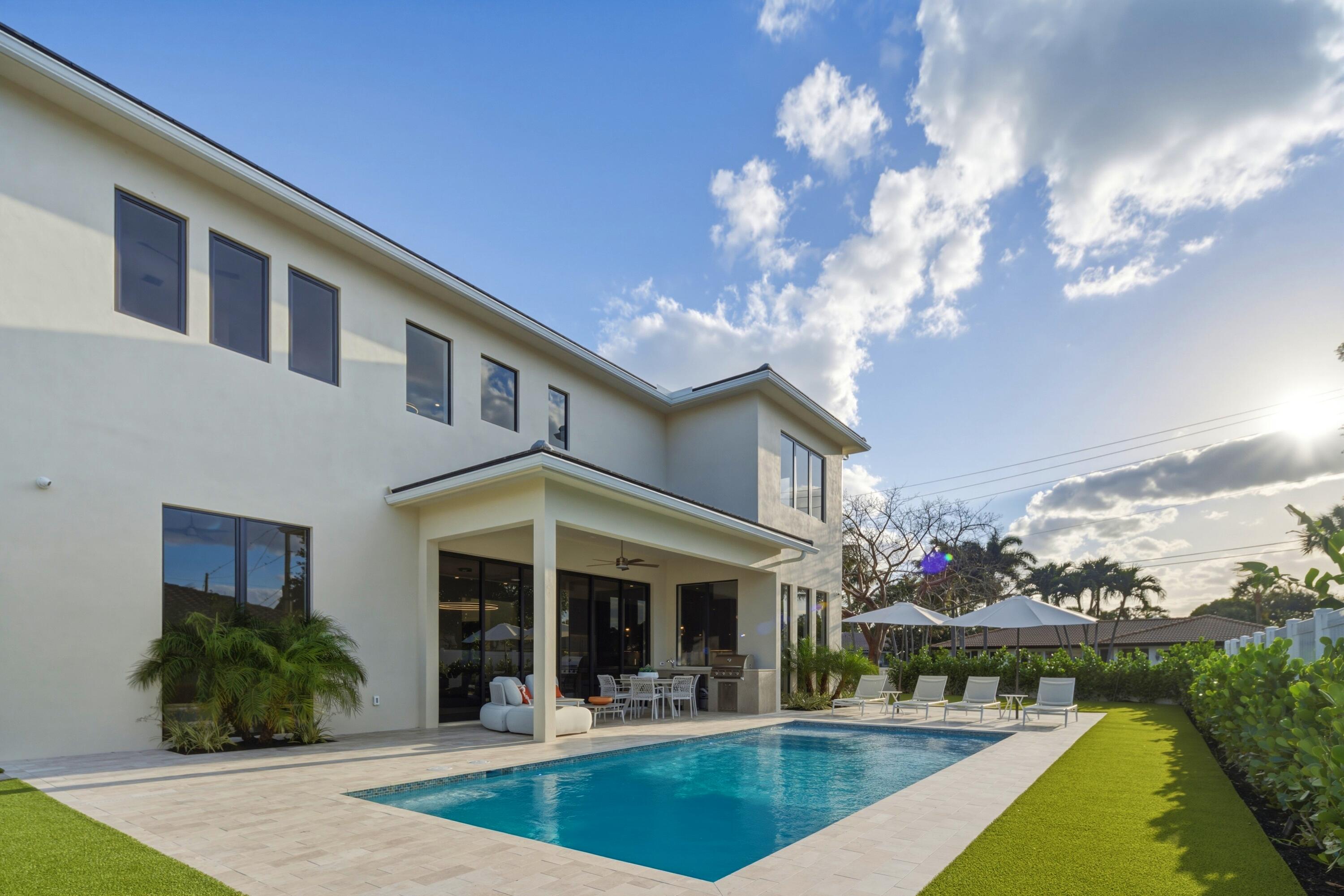 LAKE FLORESTA PARK - Residential