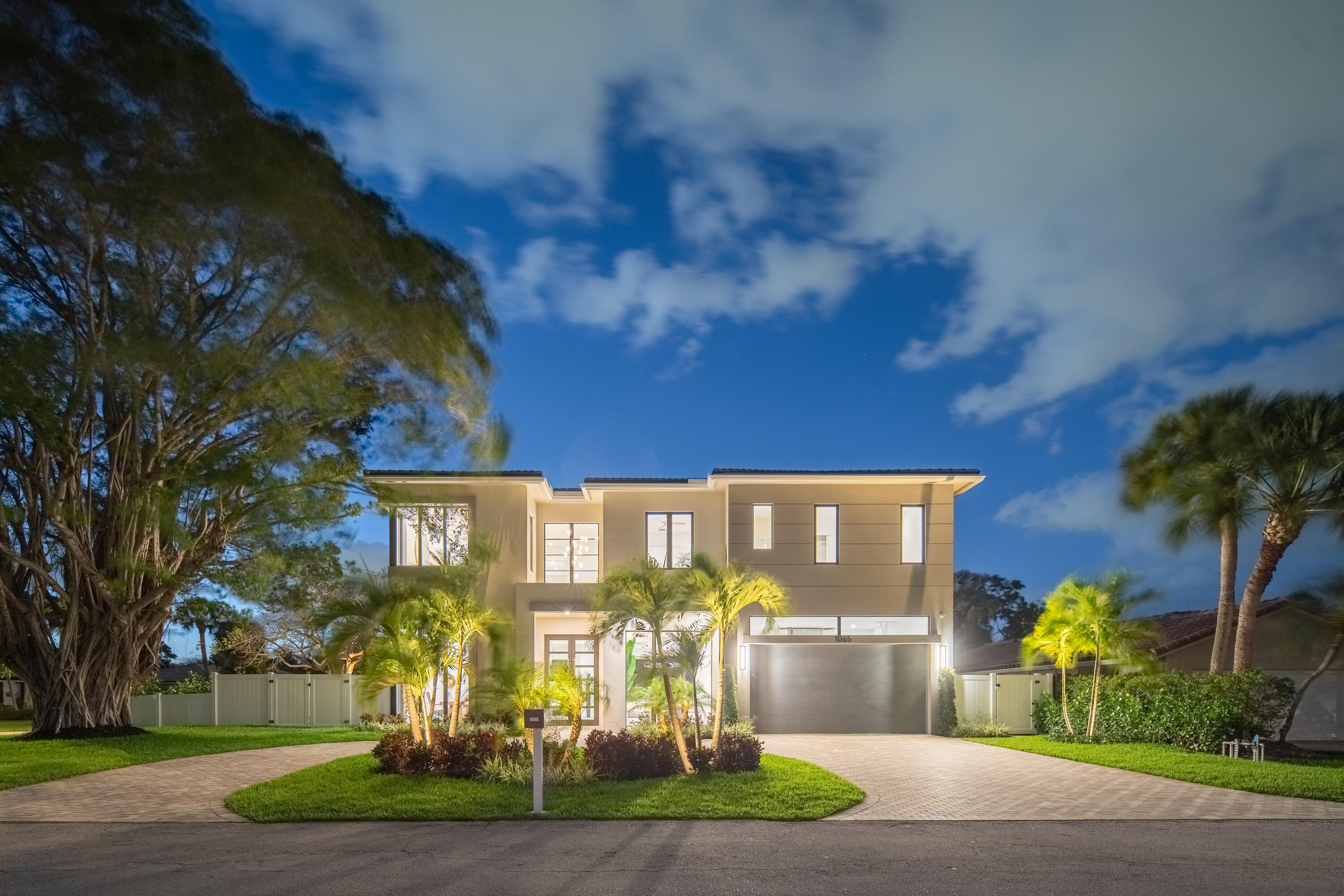 LAKE FLORESTA PARK - Residential