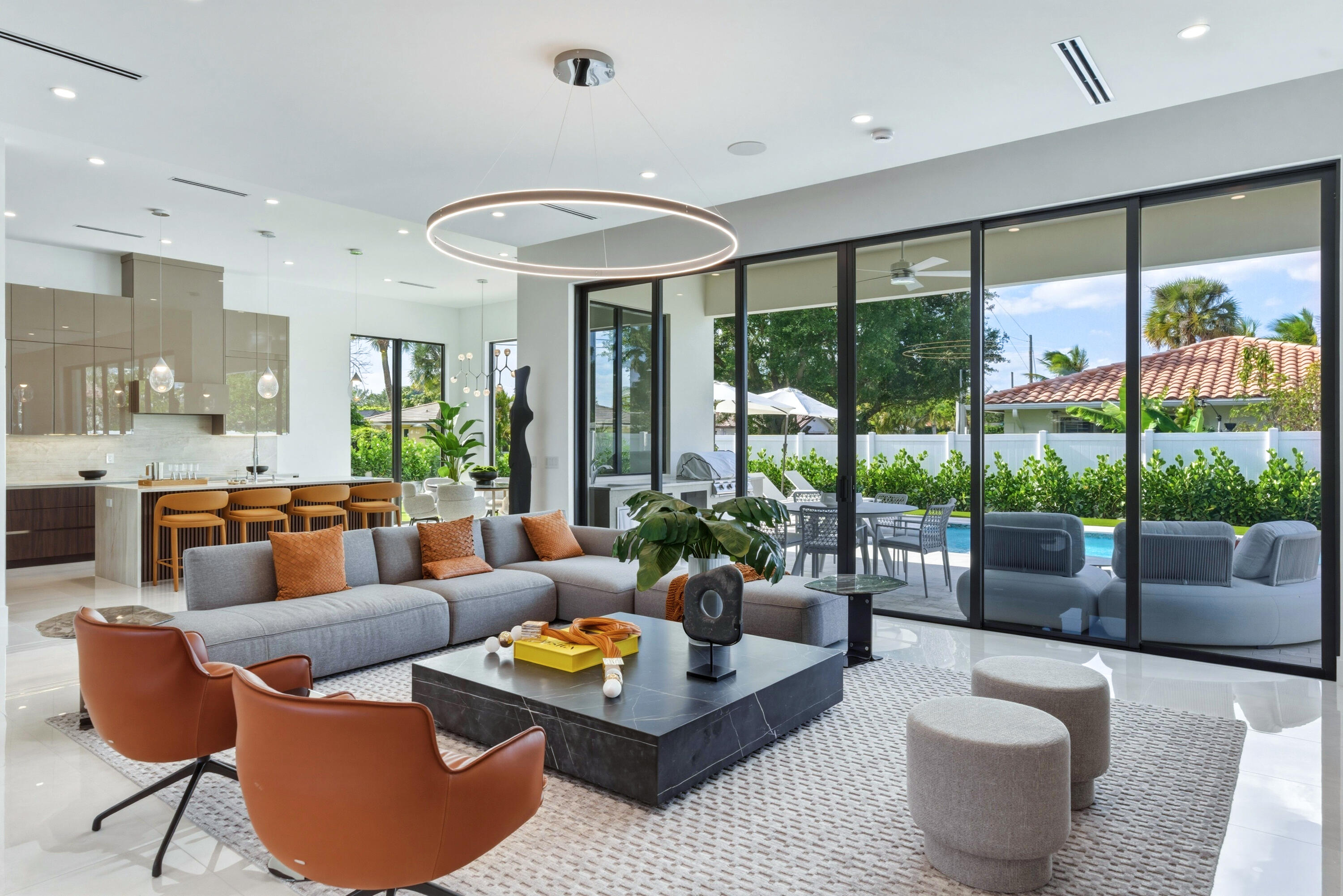 LAKE FLORESTA PARK - Residential