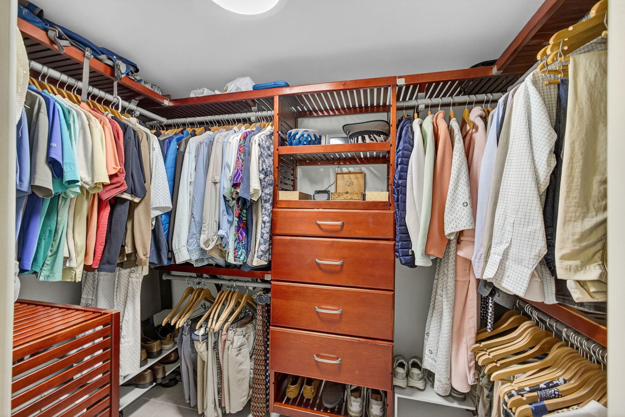 DOTTOR CONDO - Residential