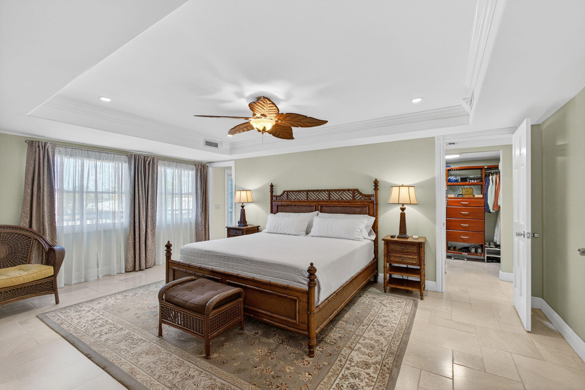 DOTTOR CONDO - Residential