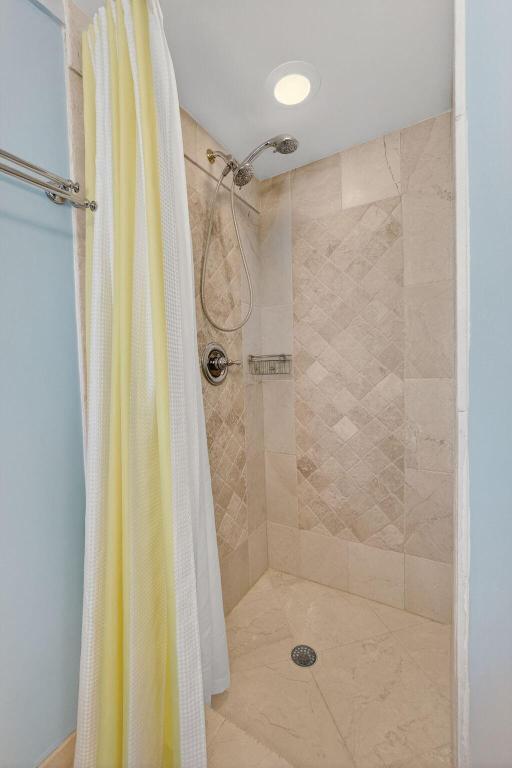 DOTTOR CONDO - Residential