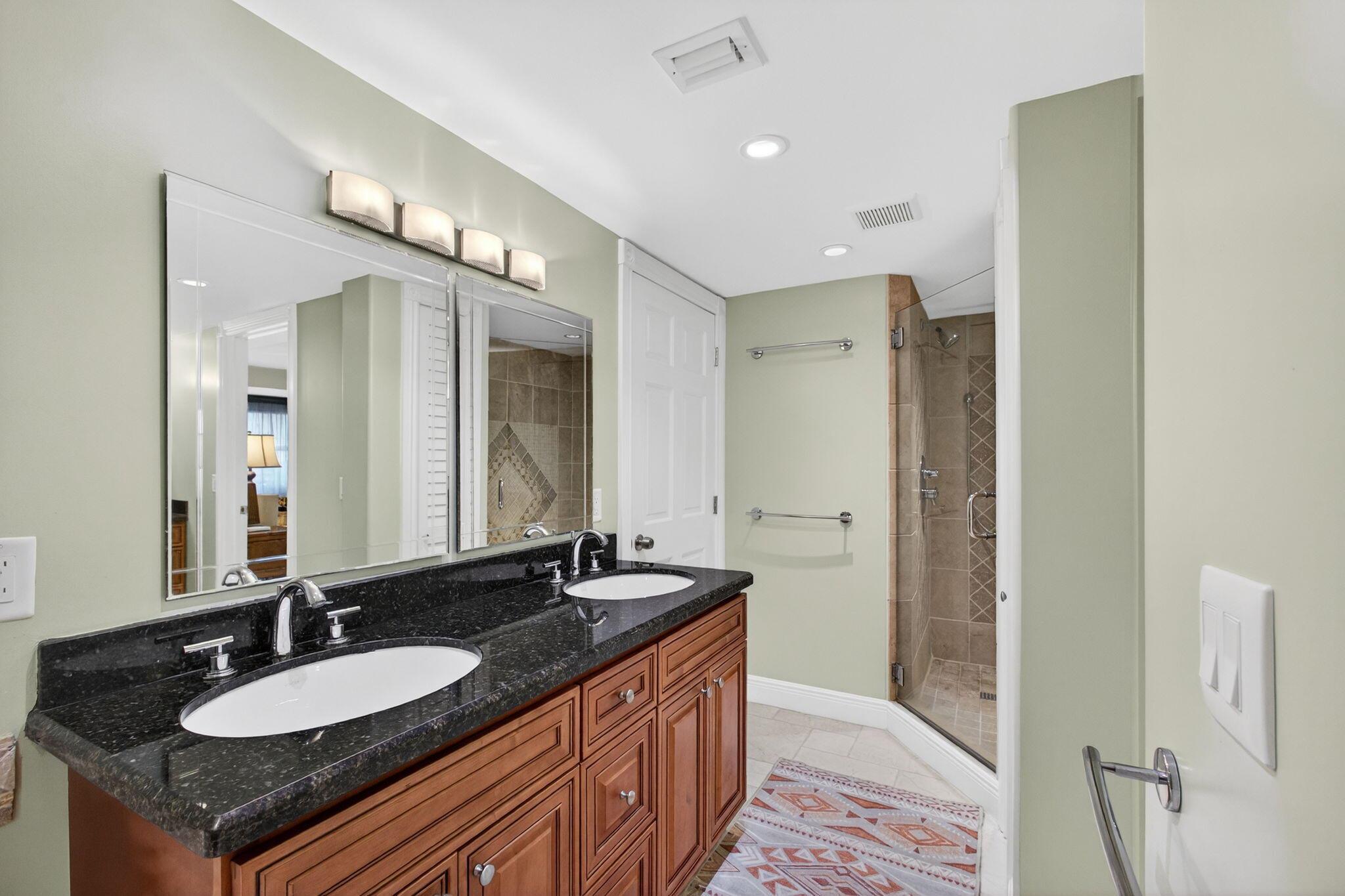 DOTTOR CONDO - Residential