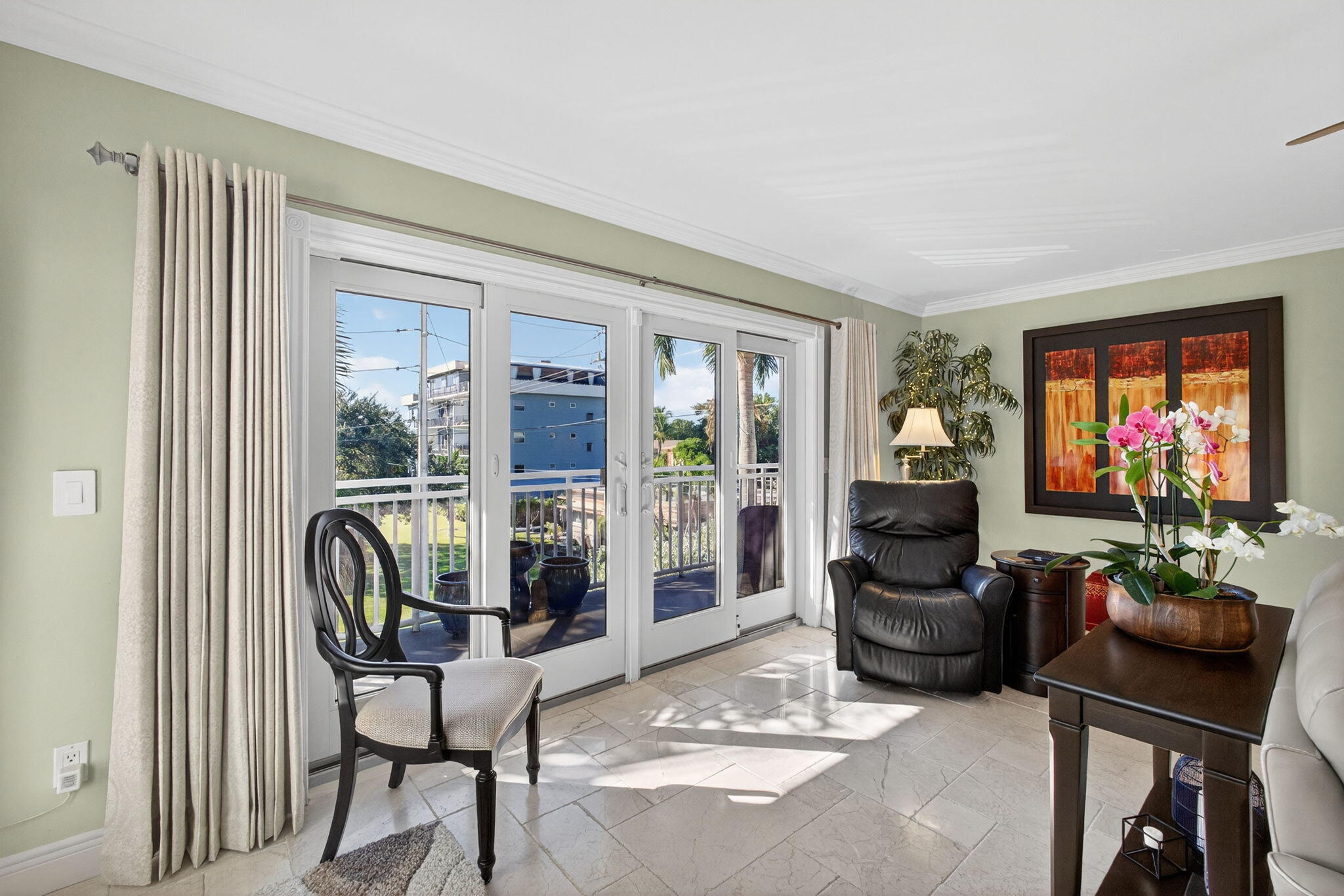 DOTTOR CONDO - Residential