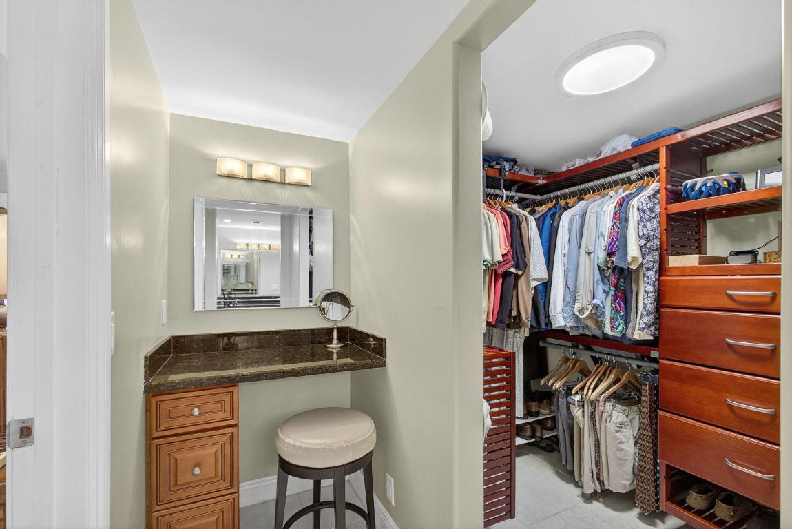 DOTTOR CONDO - Residential