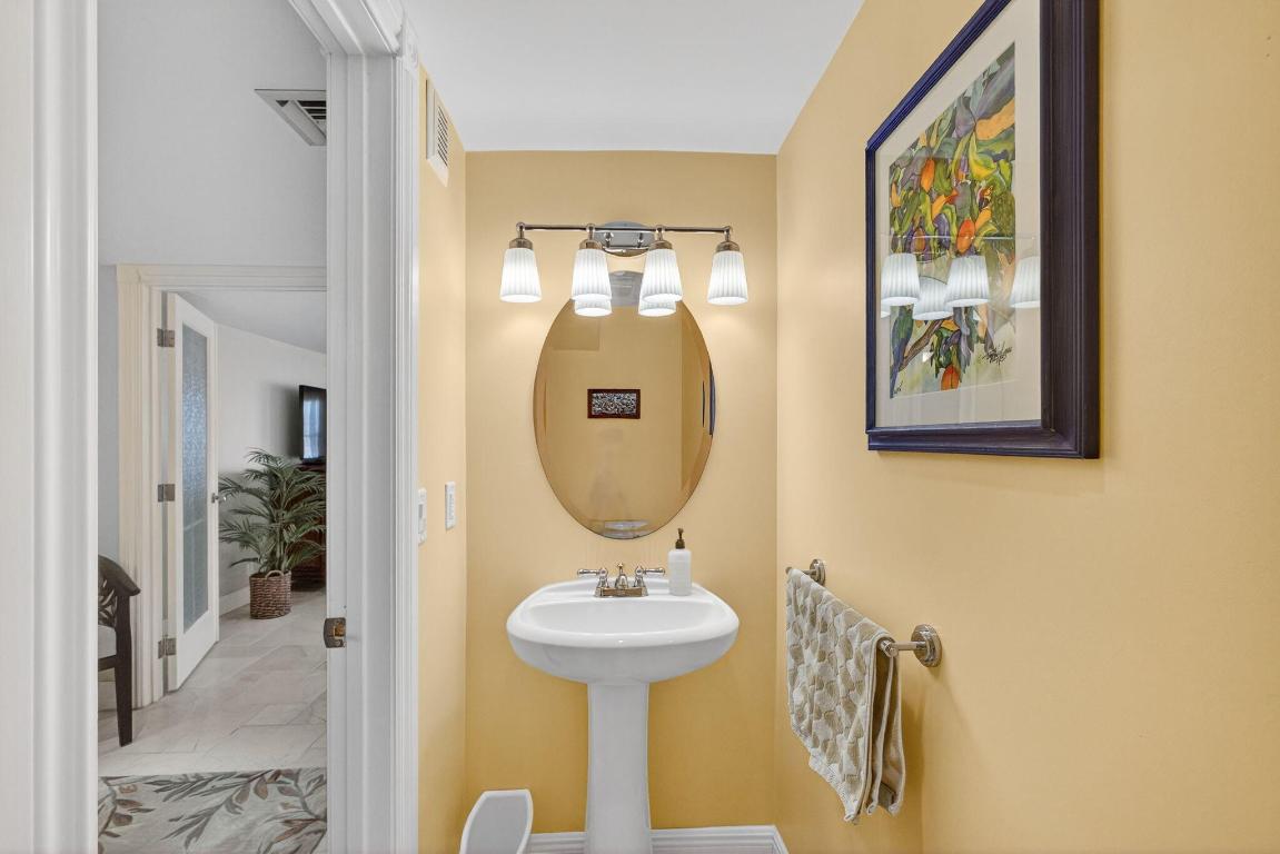 DOTTOR CONDO - Residential