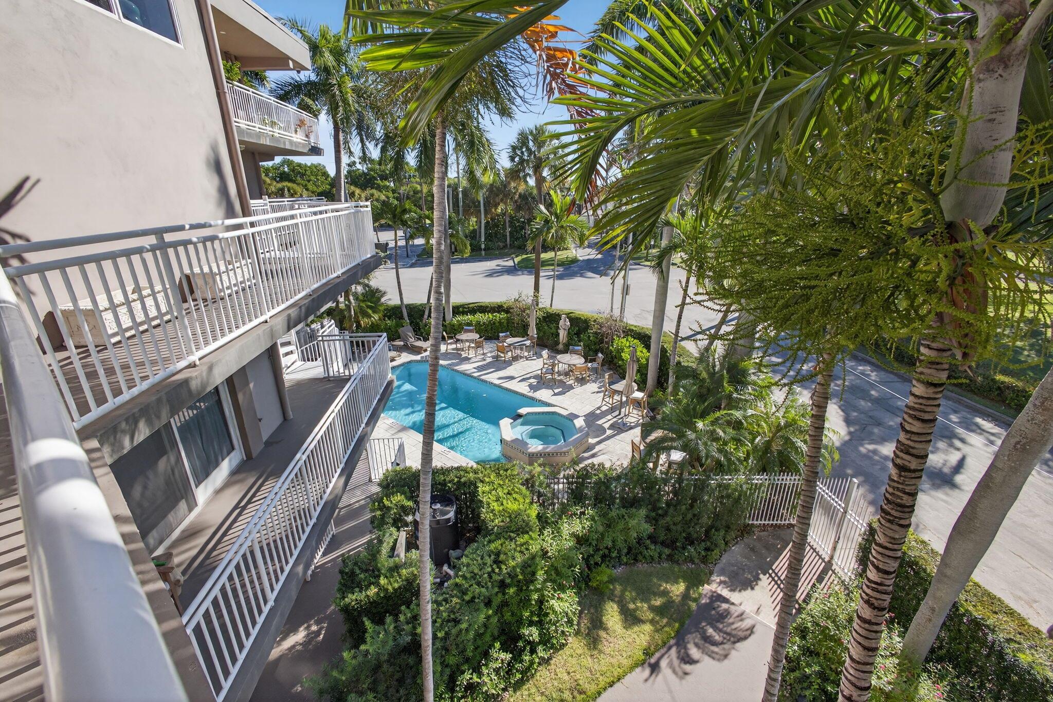 DOTTOR CONDO - Residential