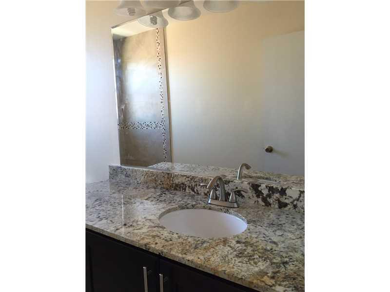 COCONUT COVE - Residential