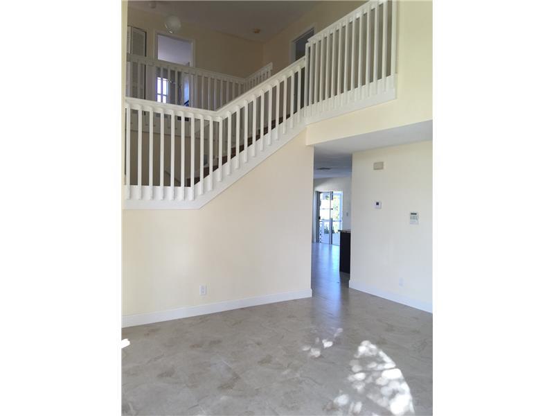 COCONUT COVE - Residential