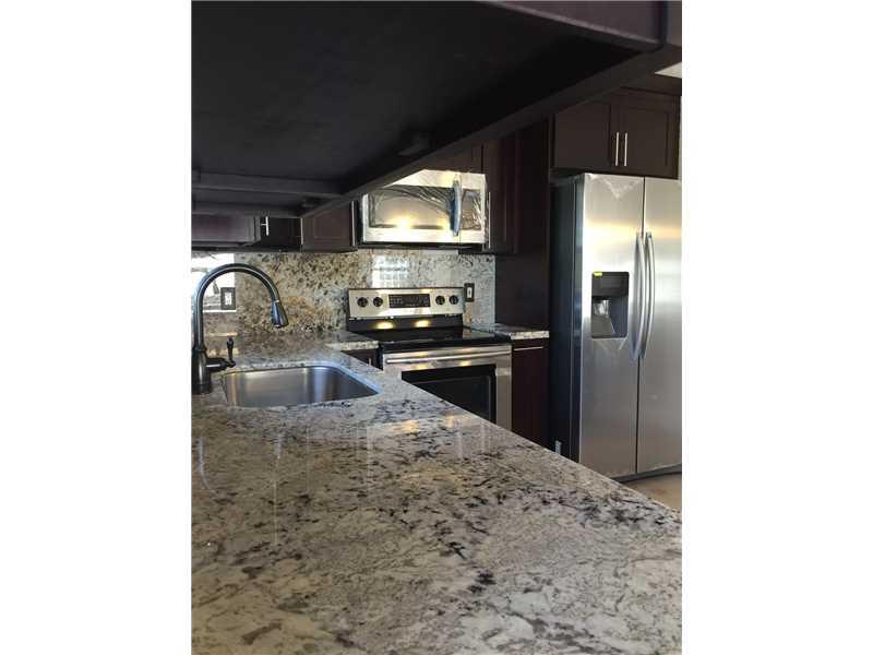 COCONUT COVE - Residential