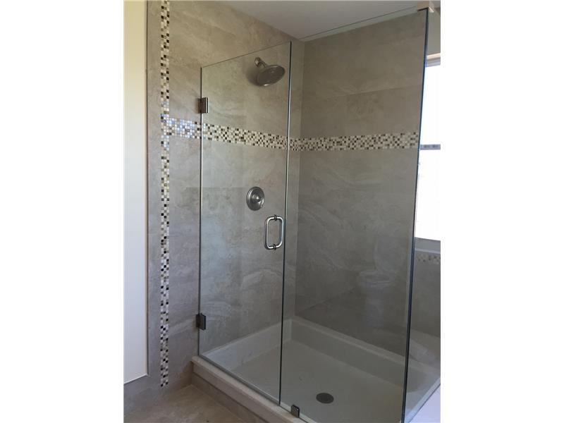 COCONUT COVE - Residential