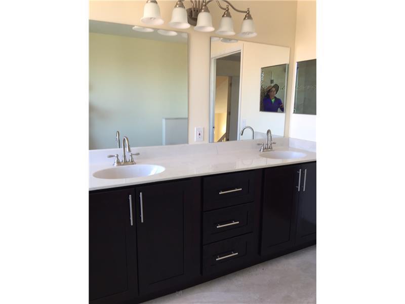 COCONUT COVE - Residential