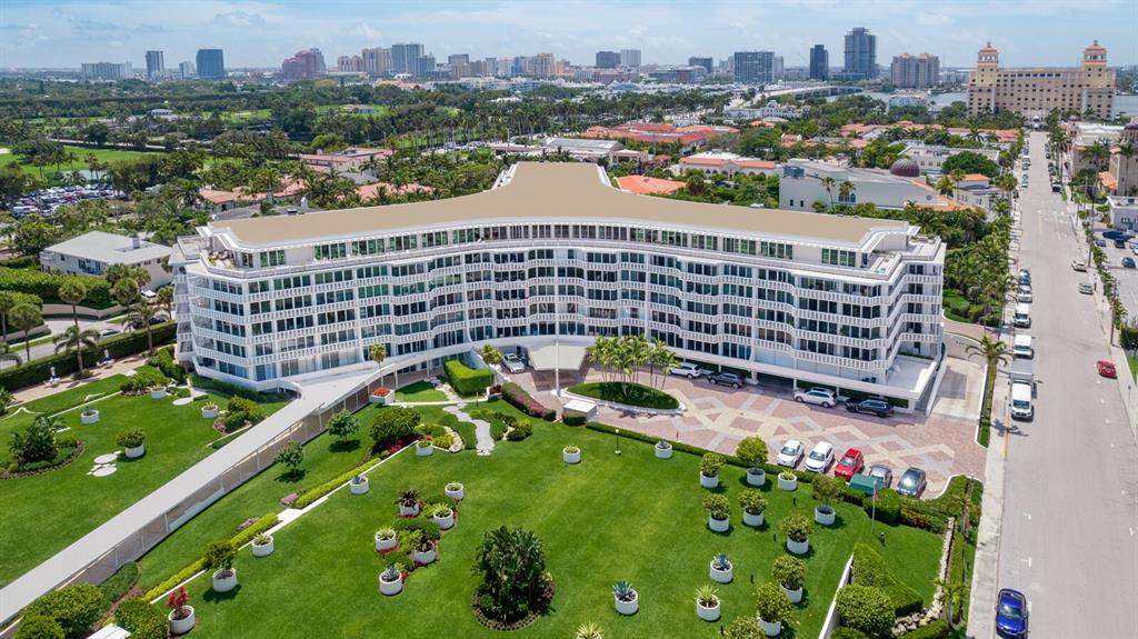 SUN AND SURF ONE HUNDRED - Residential