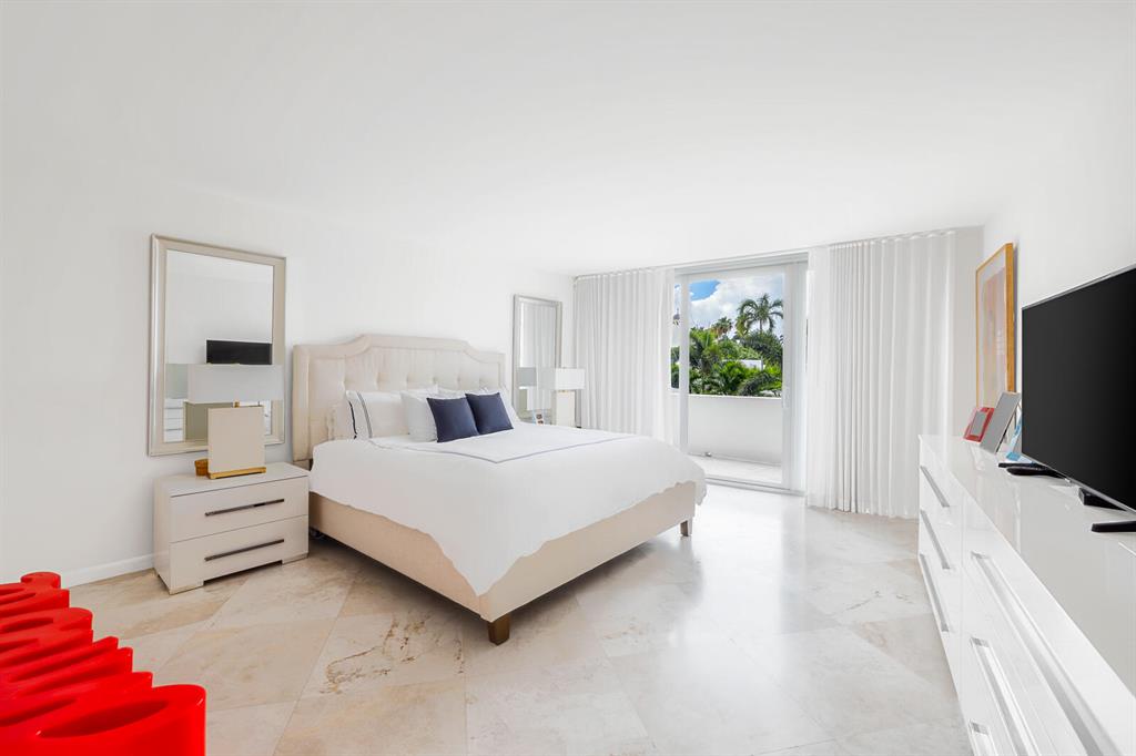 SUN AND SURF ONE HUNDRED - Residential