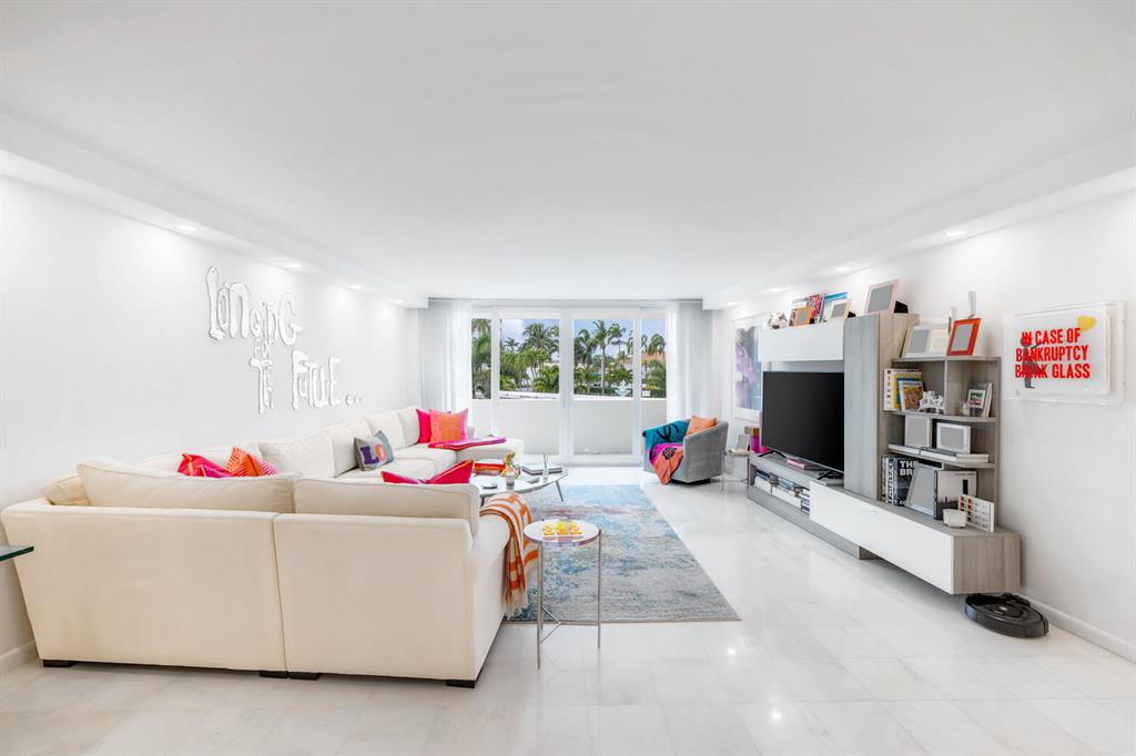 SUN AND SURF ONE HUNDRED - Residential