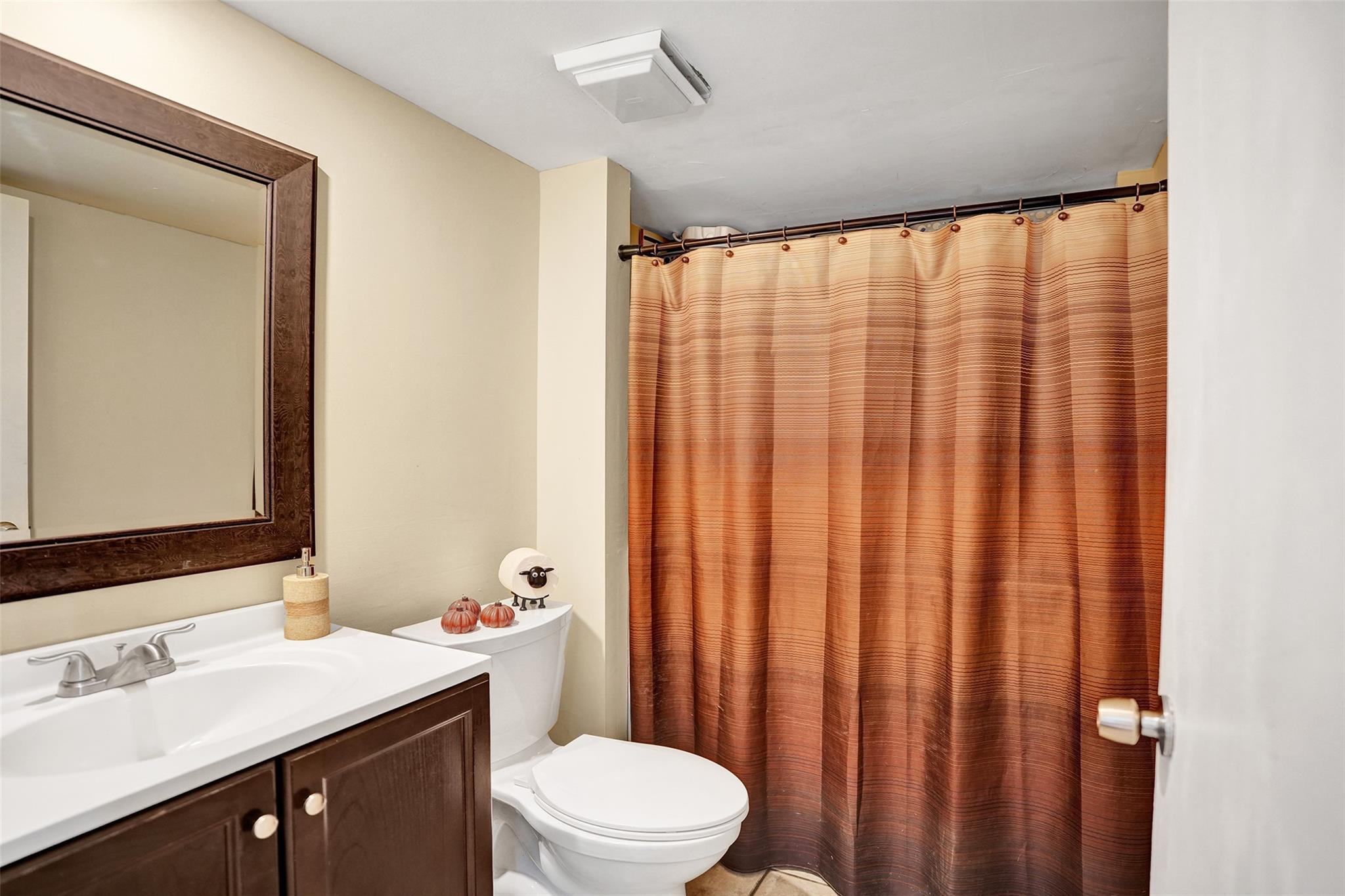 LAKESIDE - Residential