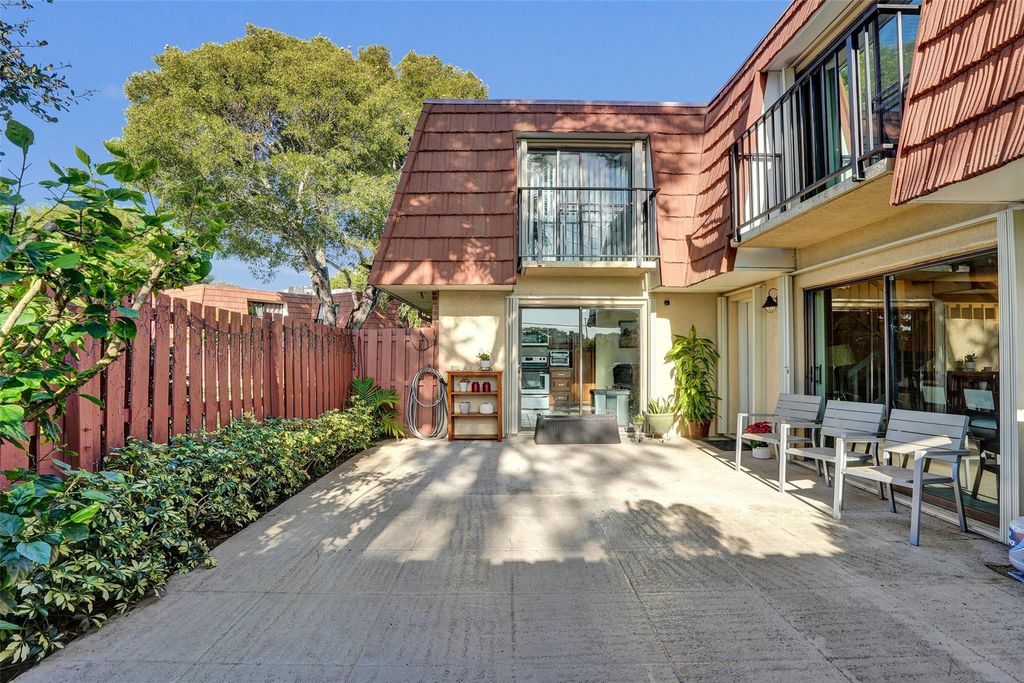 Photo of 1525 Augusta Circle #109, Delray Beach, FL 33445 (MLS # F10538528)