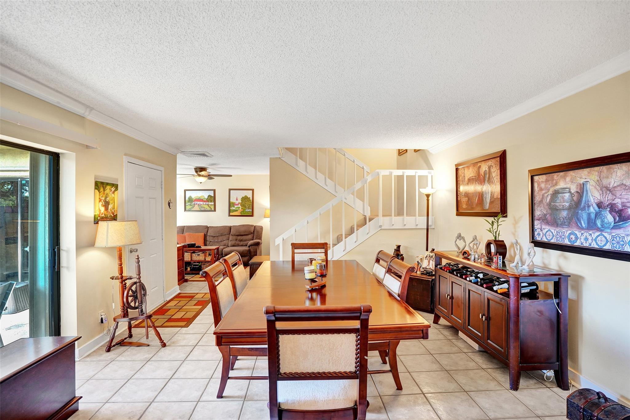 LAKESIDE - Residential