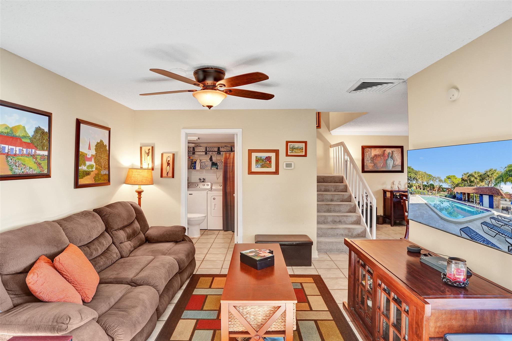 LAKESIDE - Residential