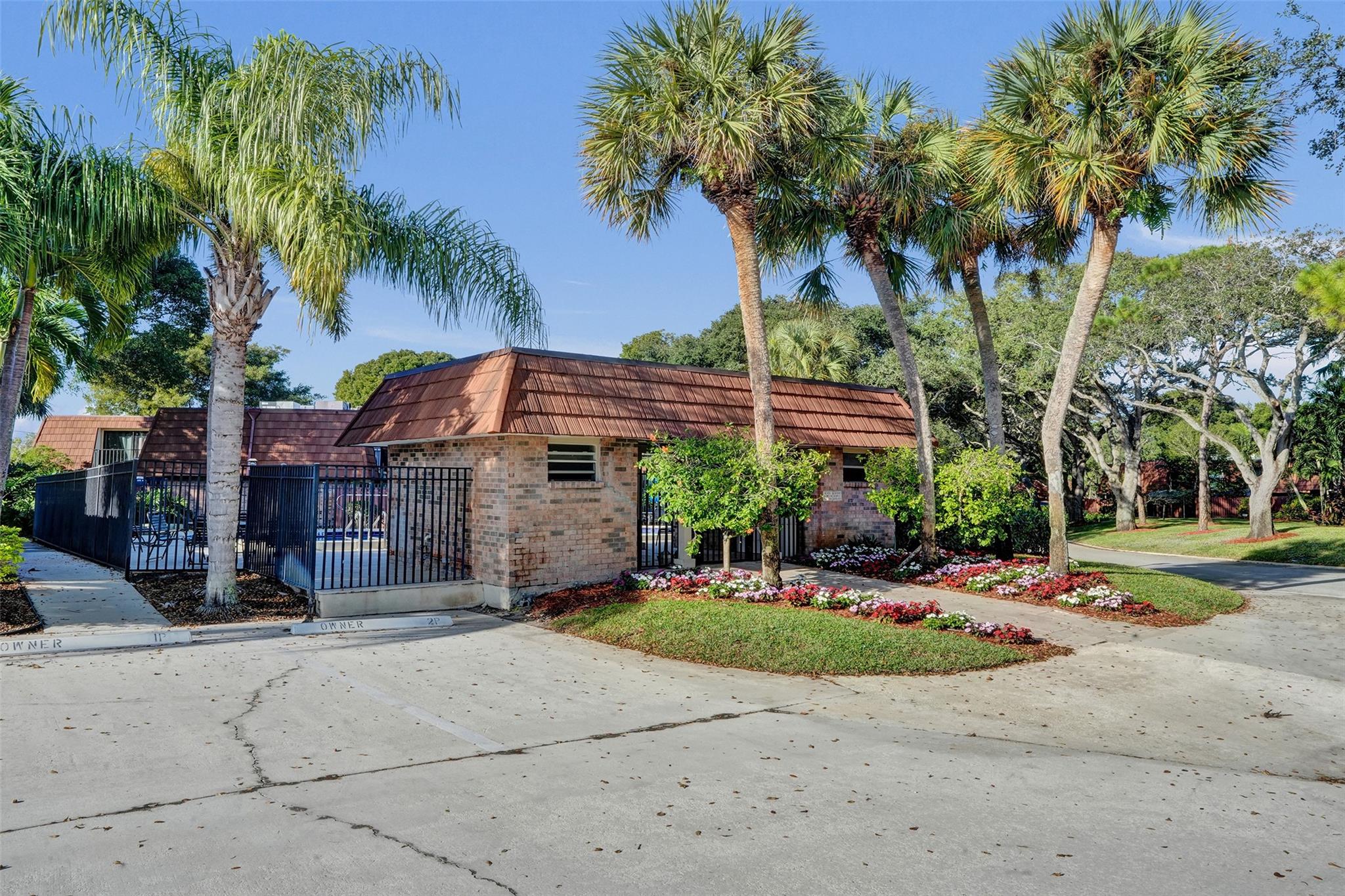 LAKESIDE - Residential