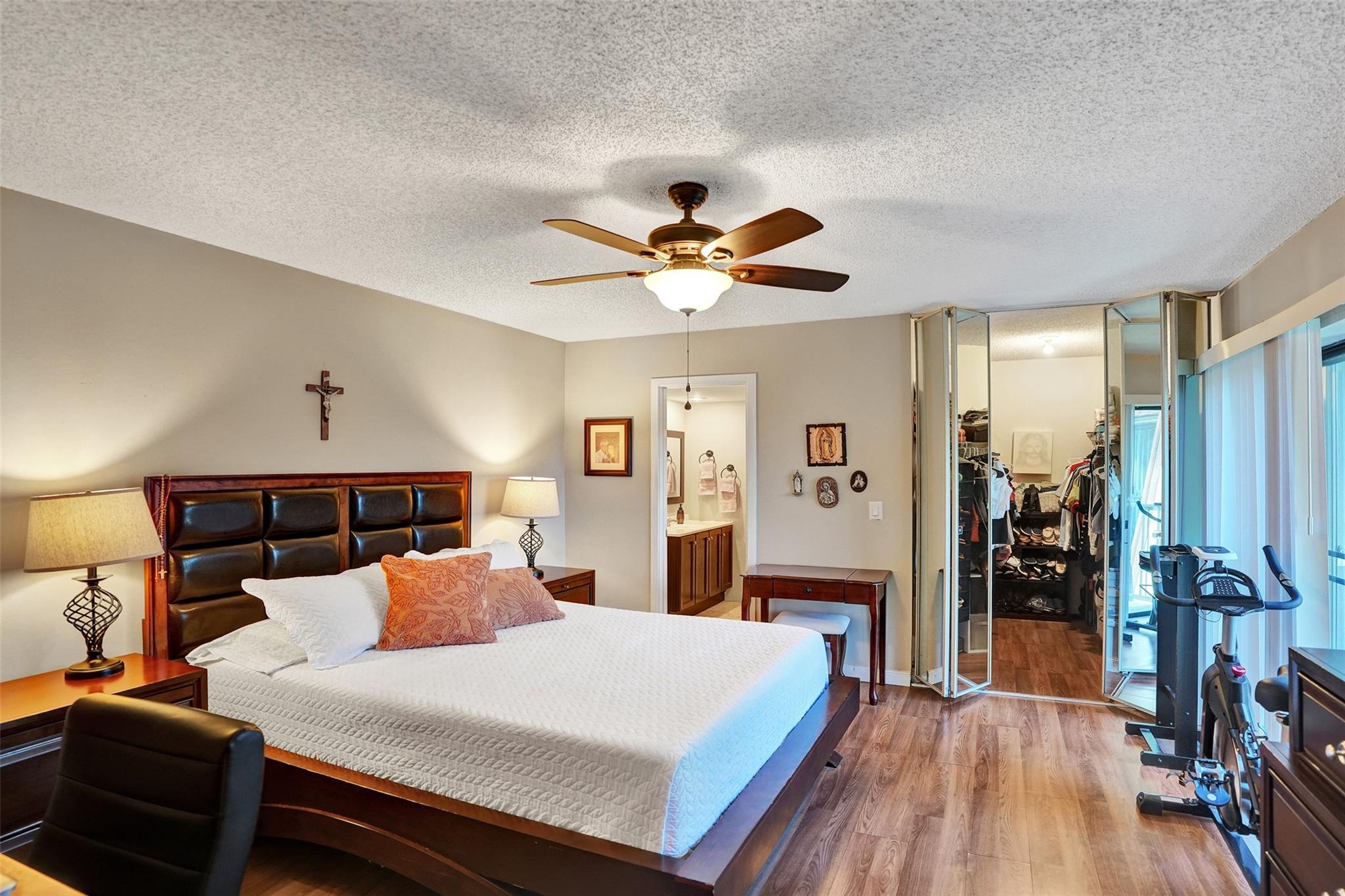 LAKESIDE - Residential