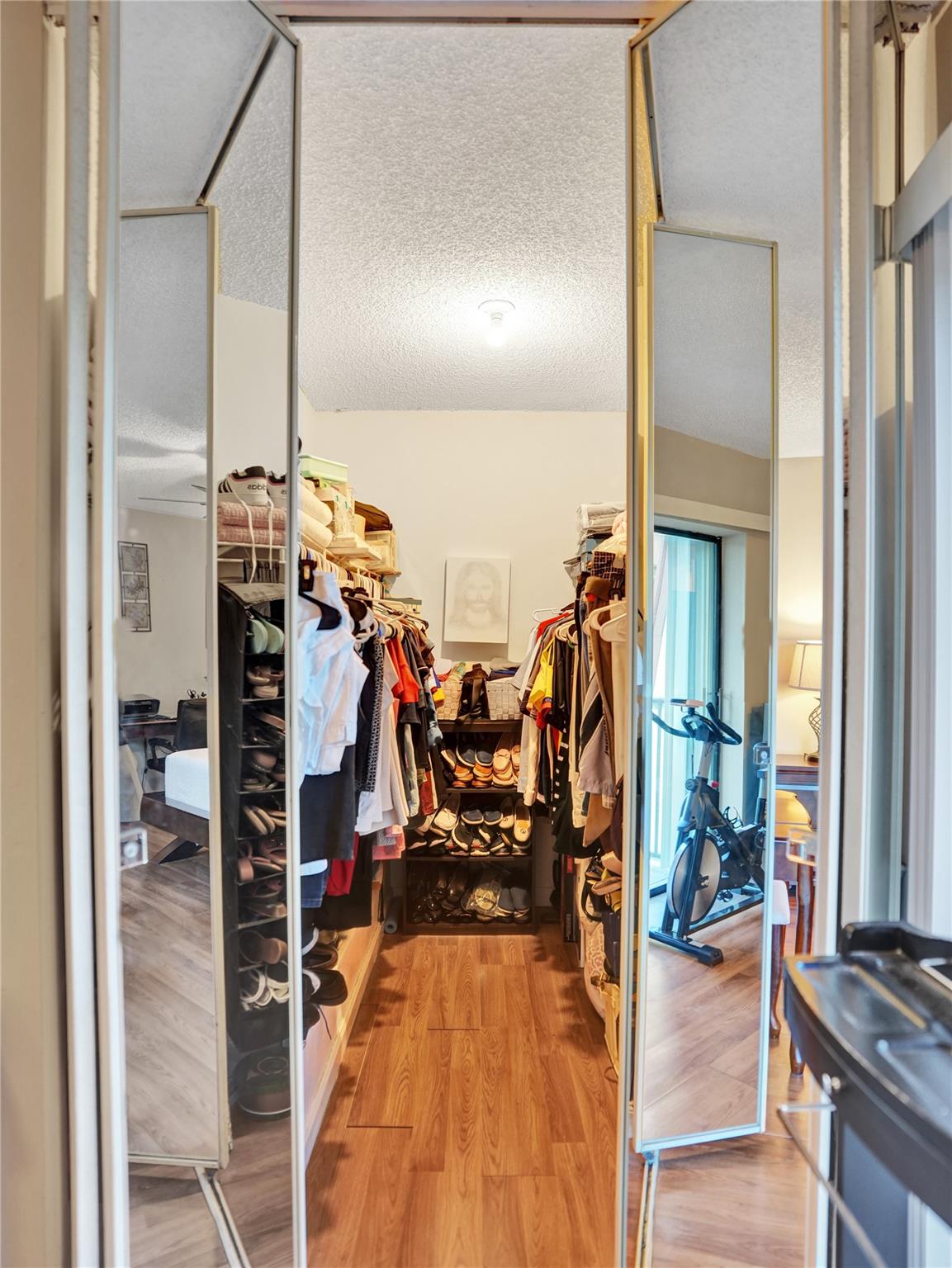 LAKESIDE - Residential