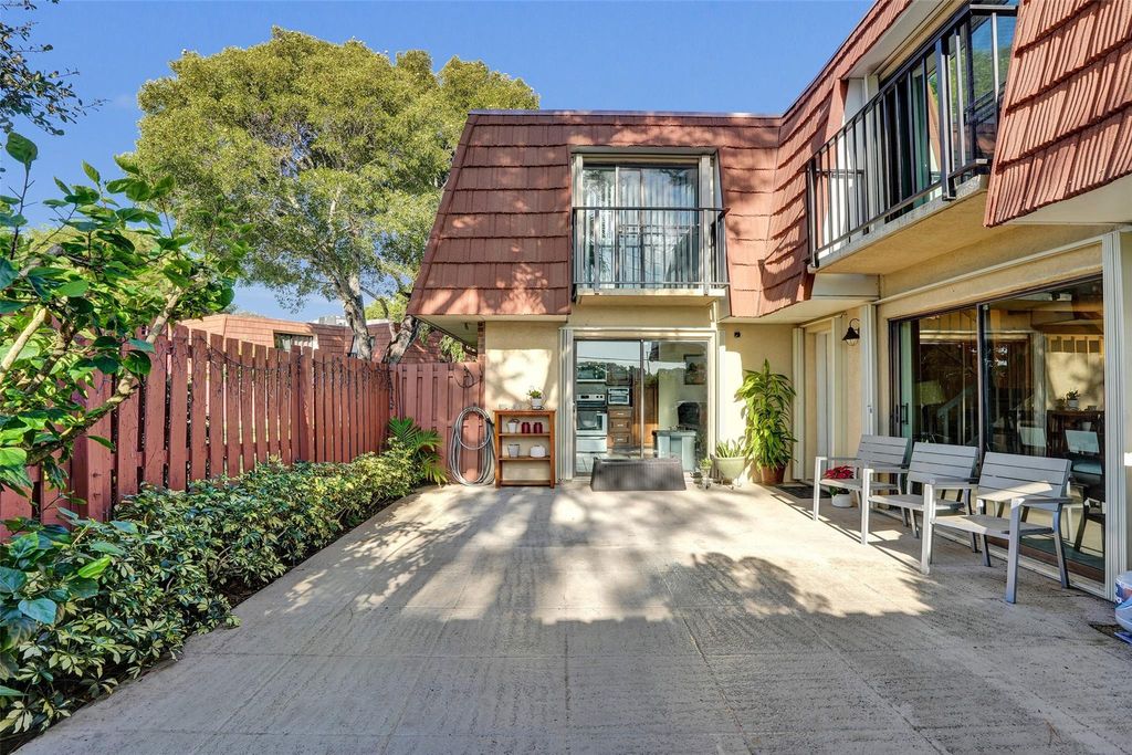 Photo of 1525 Augusta Circle #109, Delray Beach, FL 33445 (MLS # F10538528)