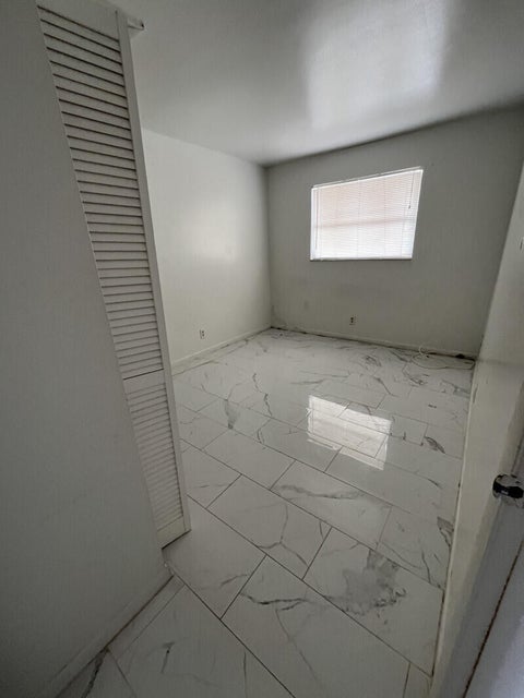 Tiny photo for 101 NE 41st Street #E87, Oakland Park, FL 33334 (MLS # B26052952)