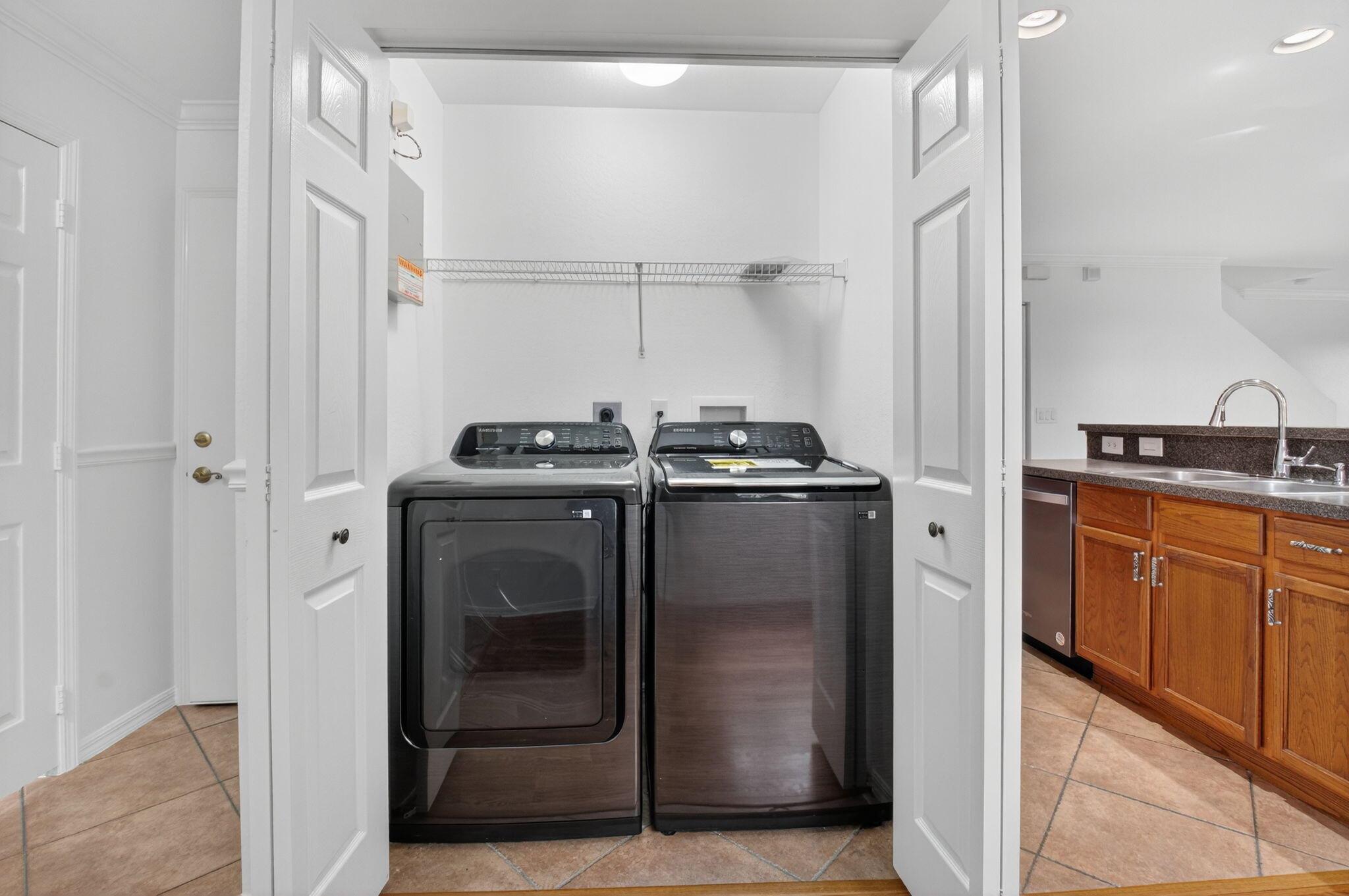 SIERRA PALMS - Residential