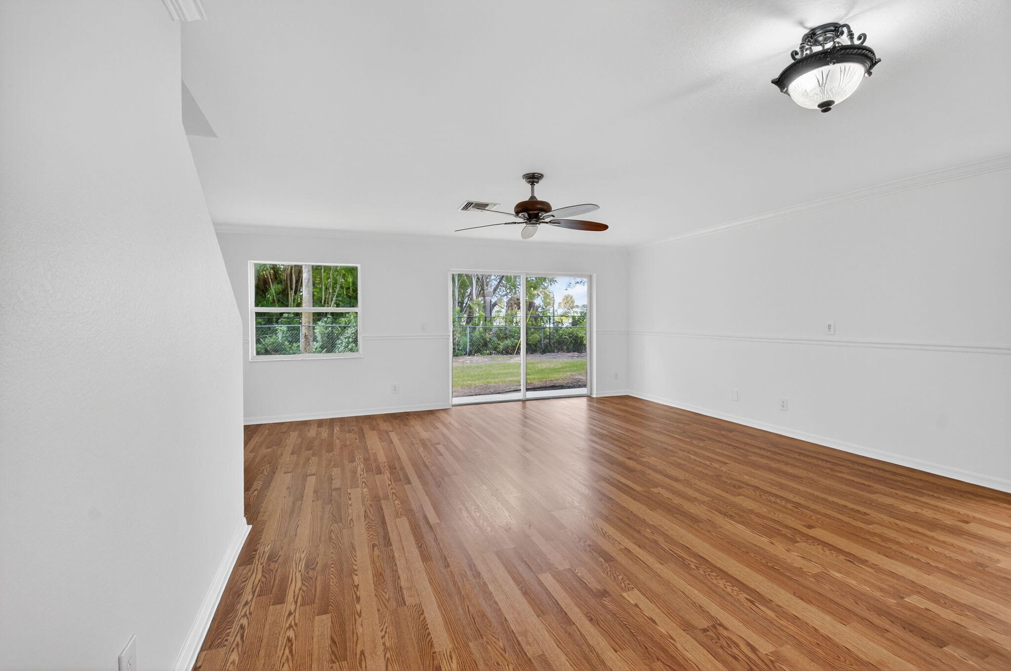 SIERRA PALMS - Residential