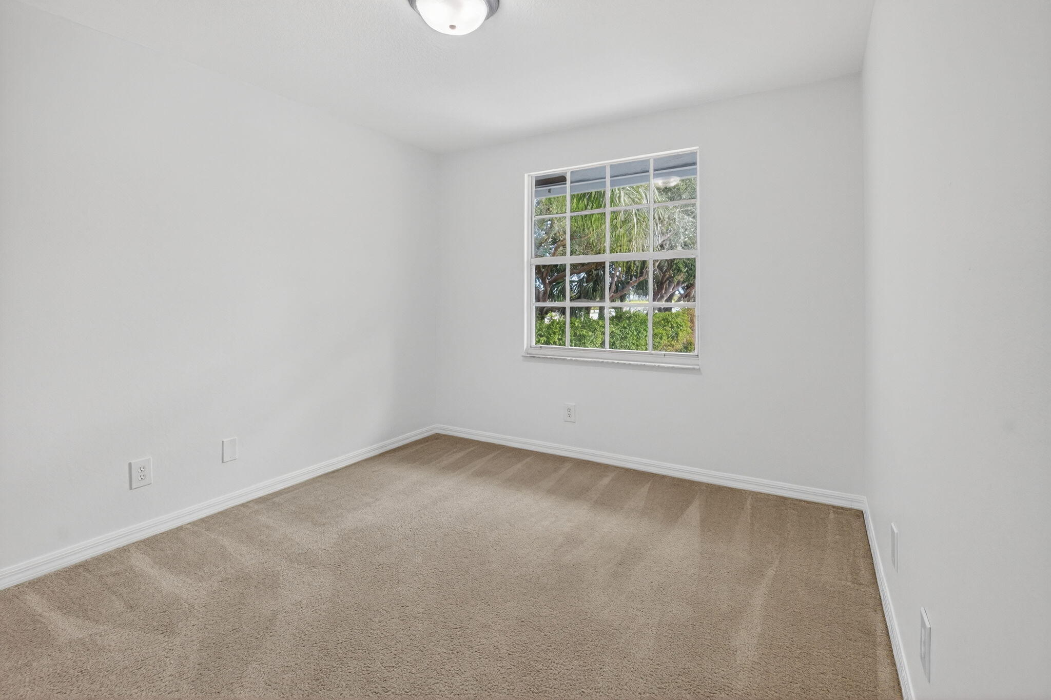 SIERRA PALMS - Residential