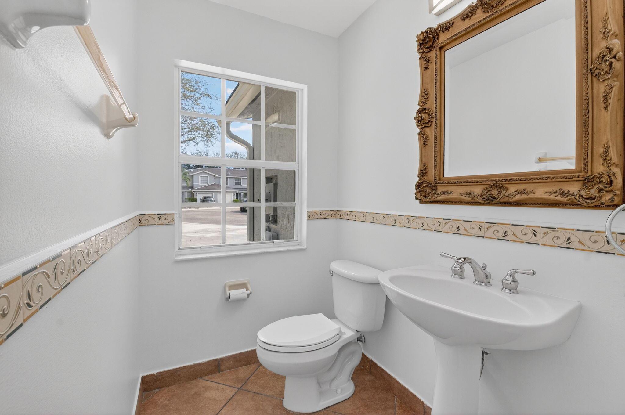 SIERRA PALMS - Residential