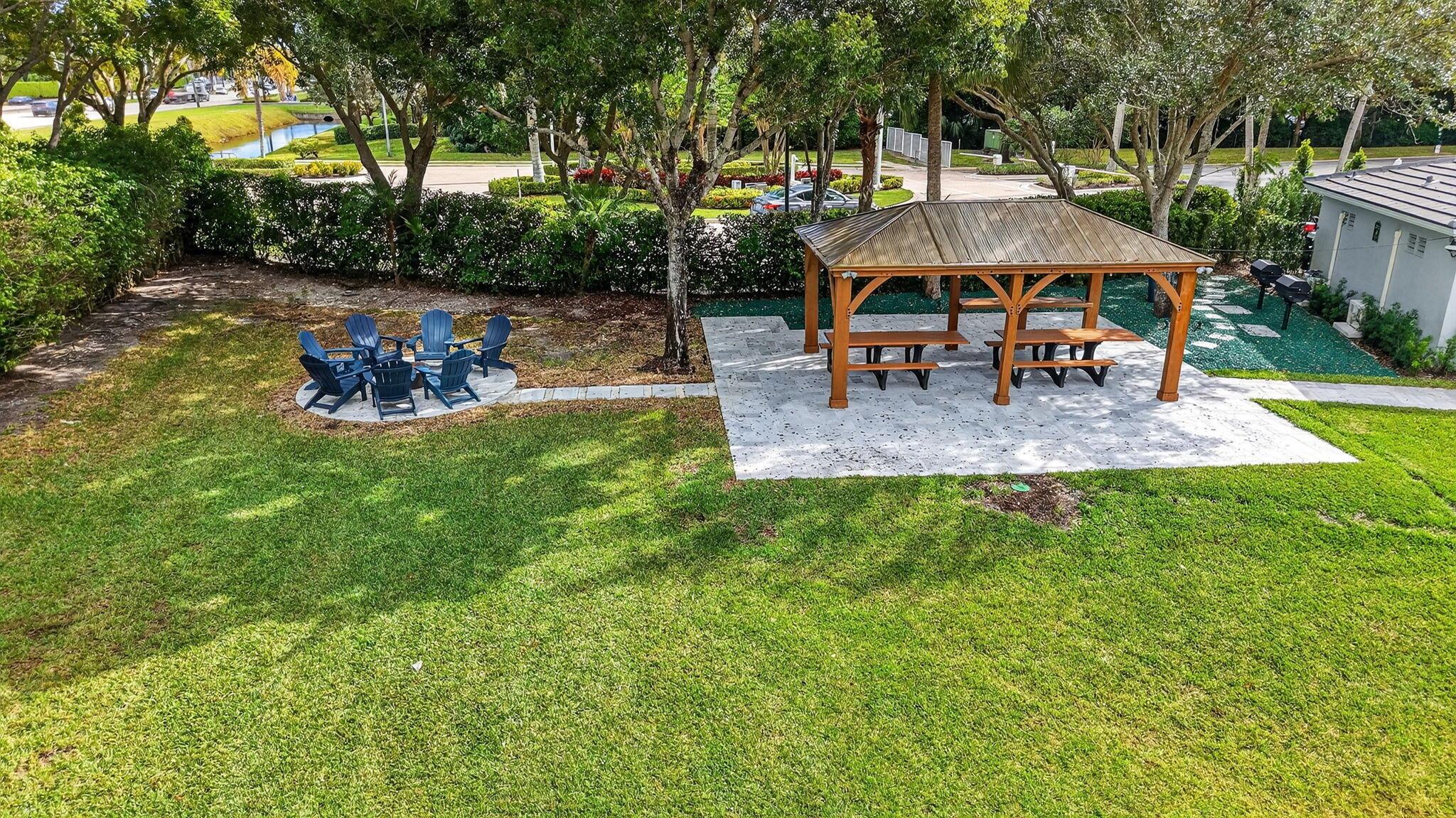 SIERRA PALMS - Residential