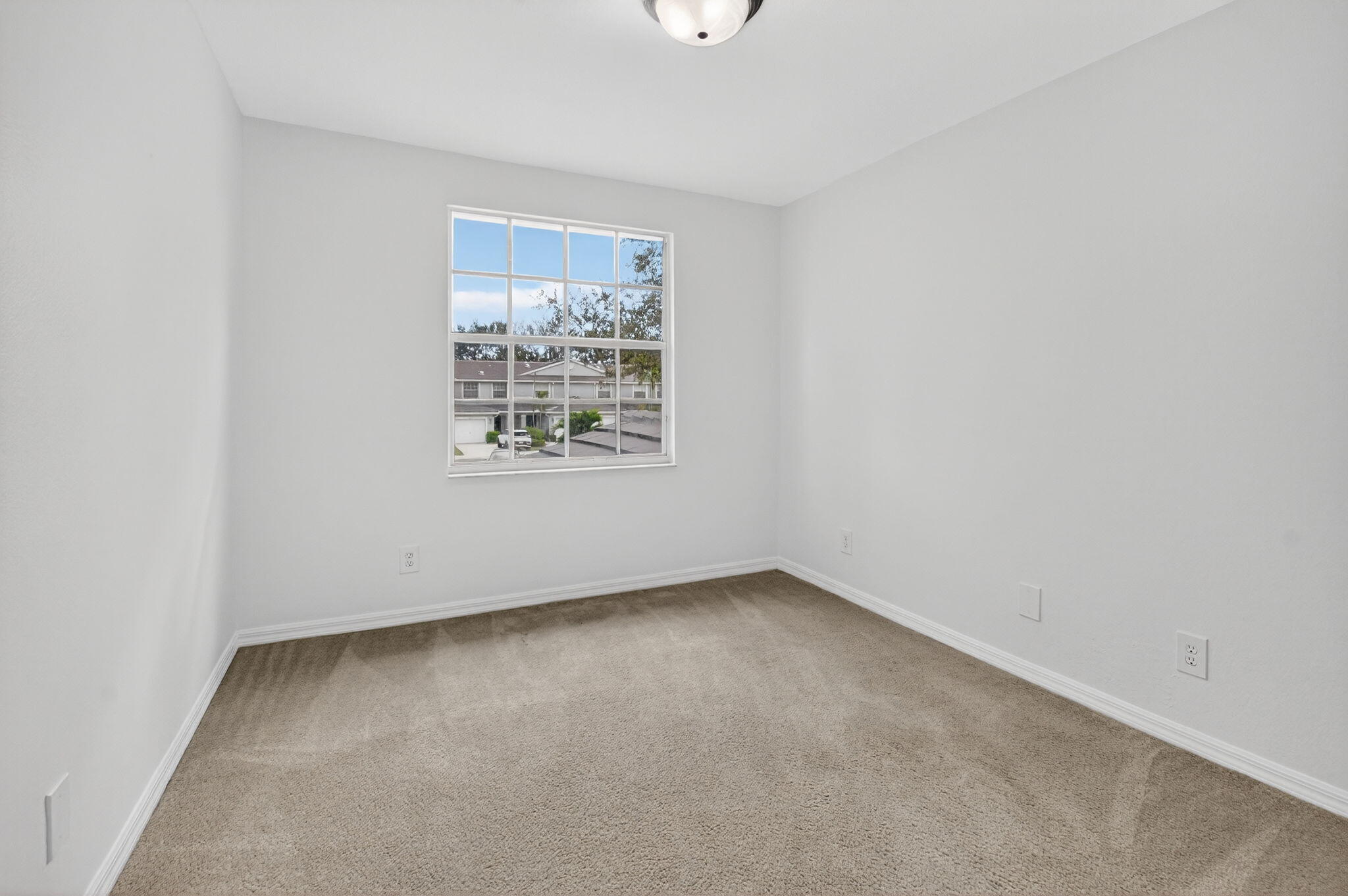 SIERRA PALMS - Residential