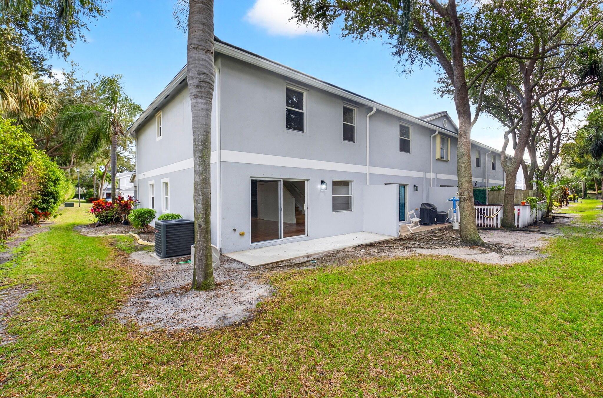 SIERRA PALMS - Residential