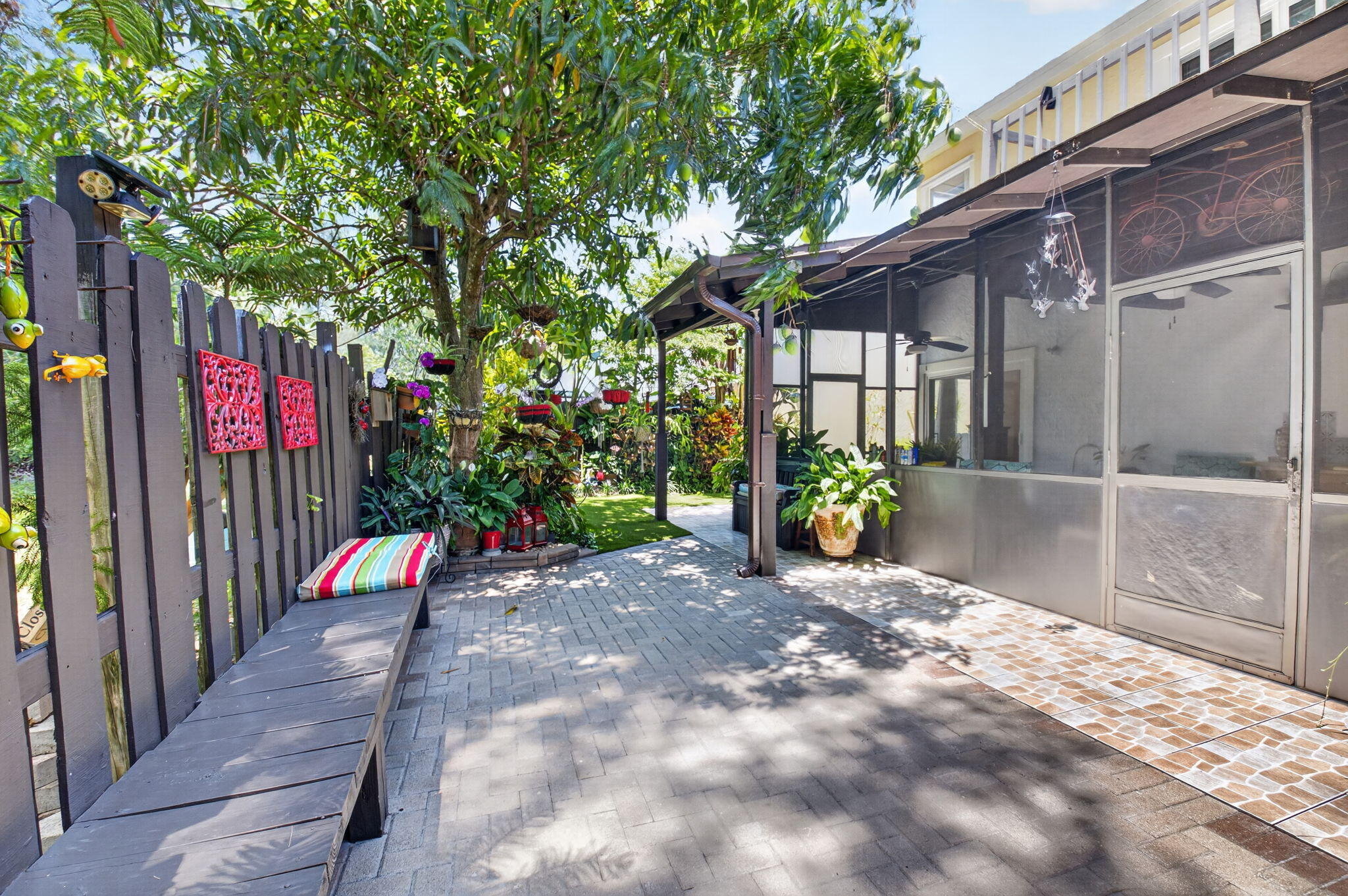 TUDOR WOODS / BOCA HEIGHTS - Residential