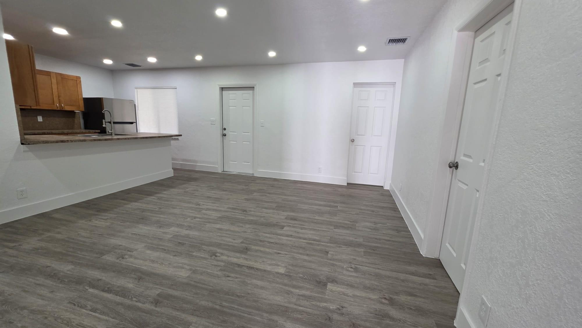 Riverside Add Amd 1-13 B - Residential Lease