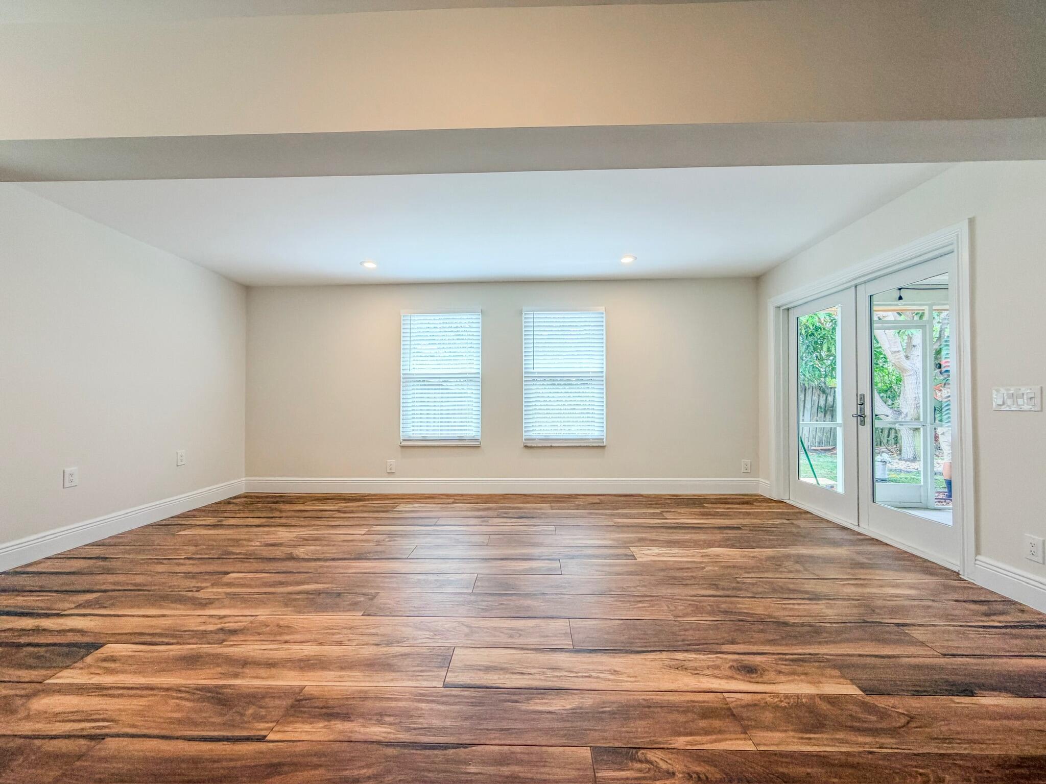 TROPIC PALMS 2 - Residential Lease