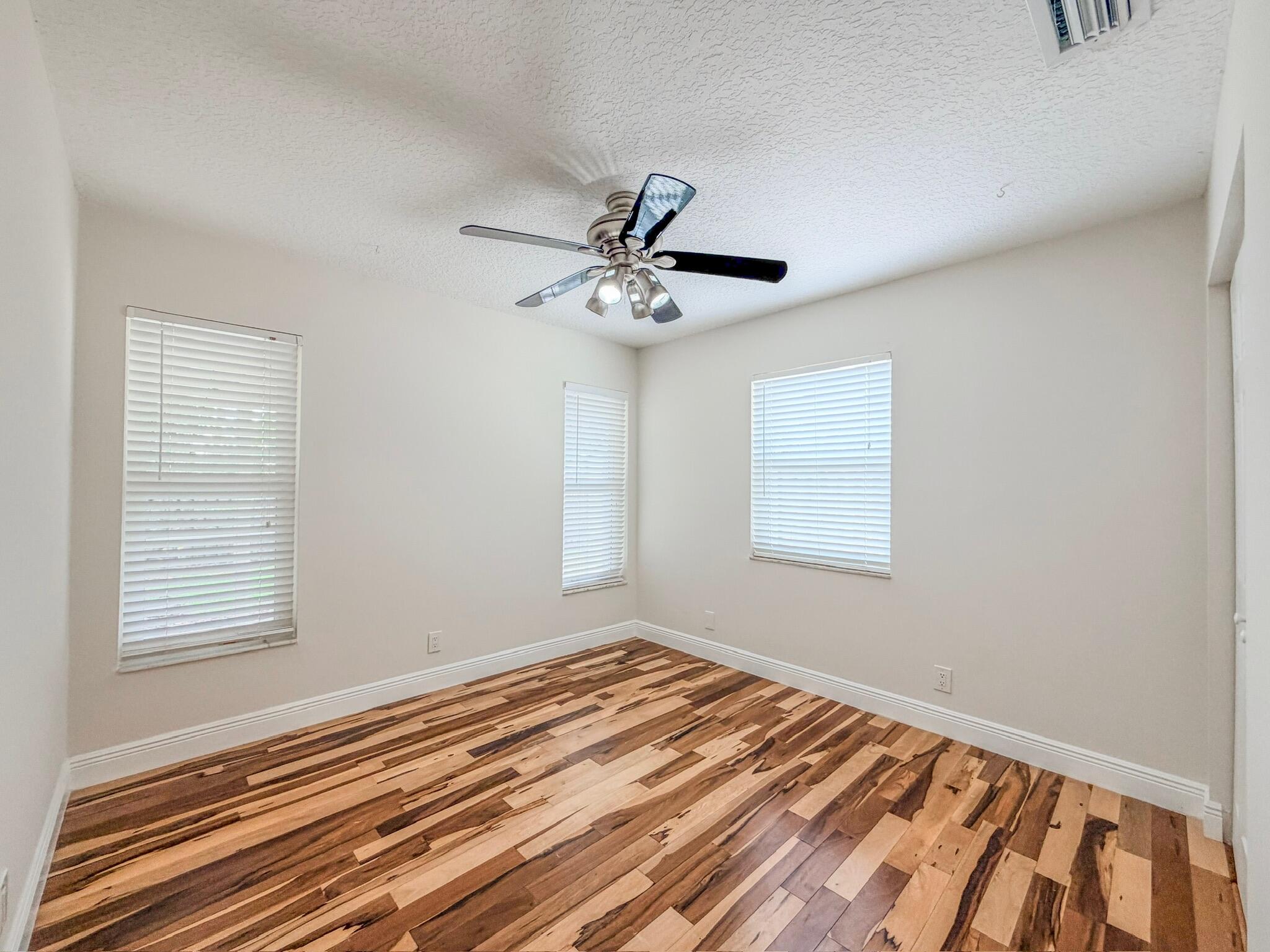 TROPIC PALMS 2 - Residential Lease