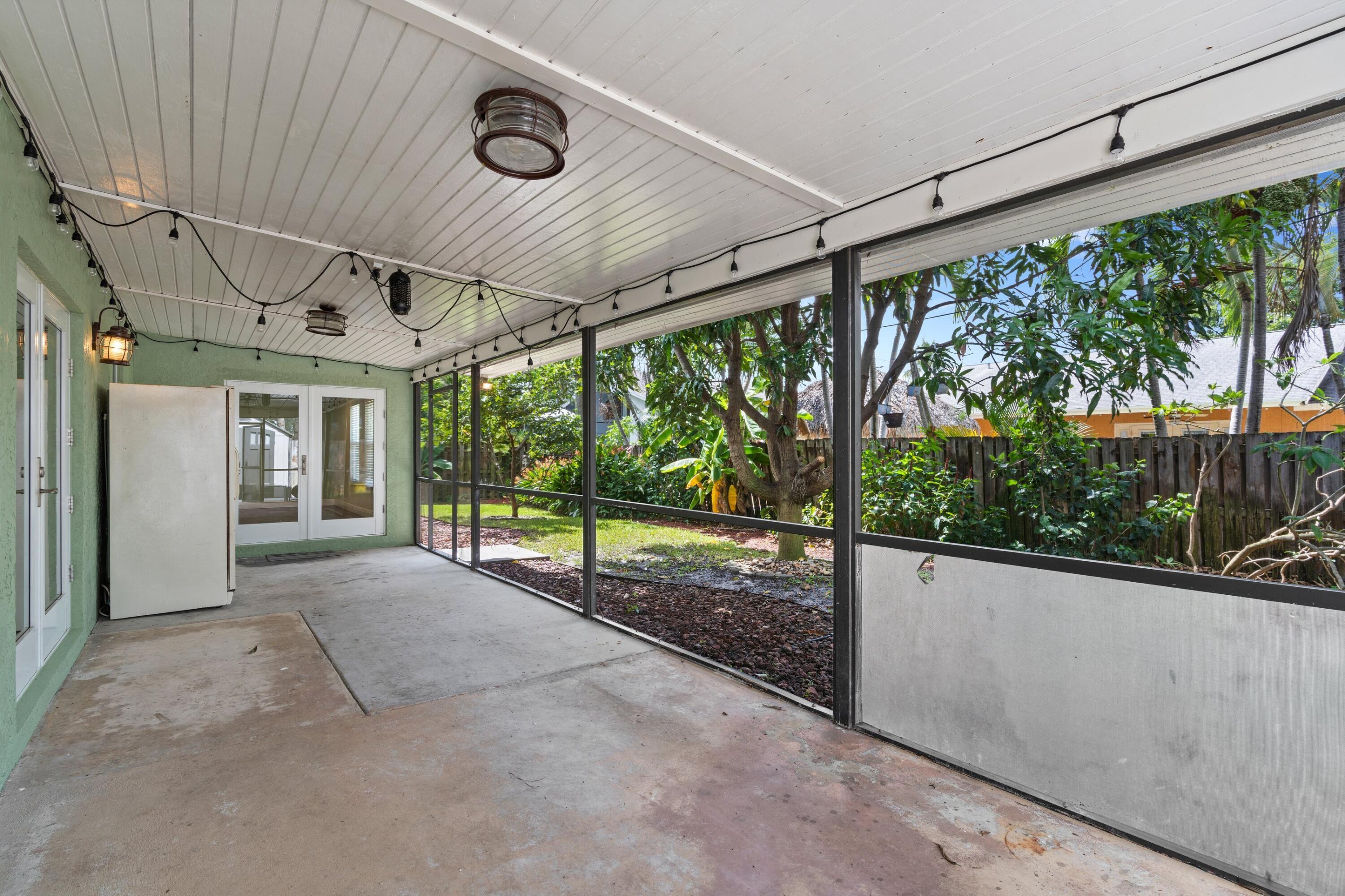 TROPIC PALMS 2 - Residential Lease