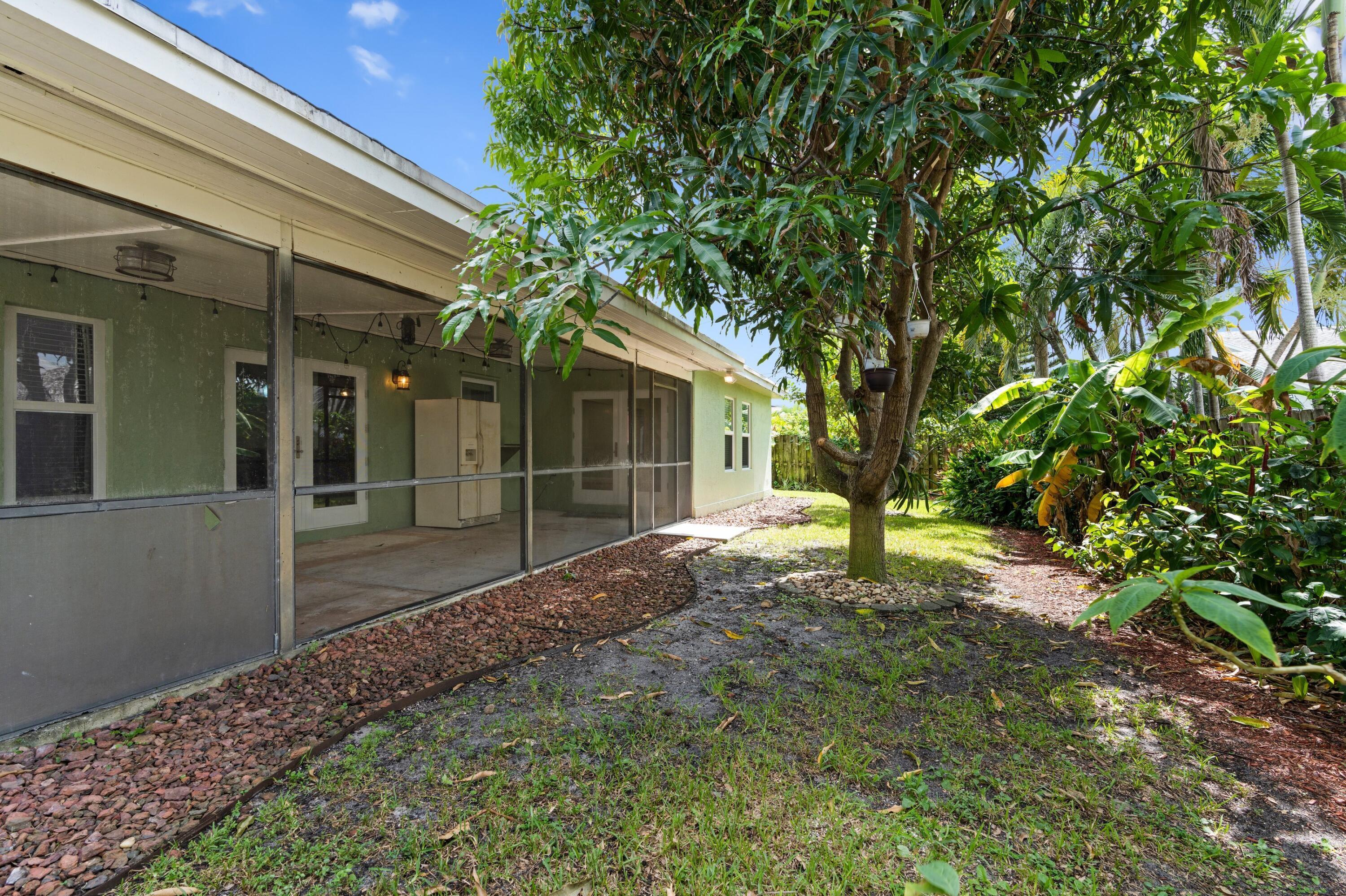 TROPIC PALMS 2 - Residential Lease