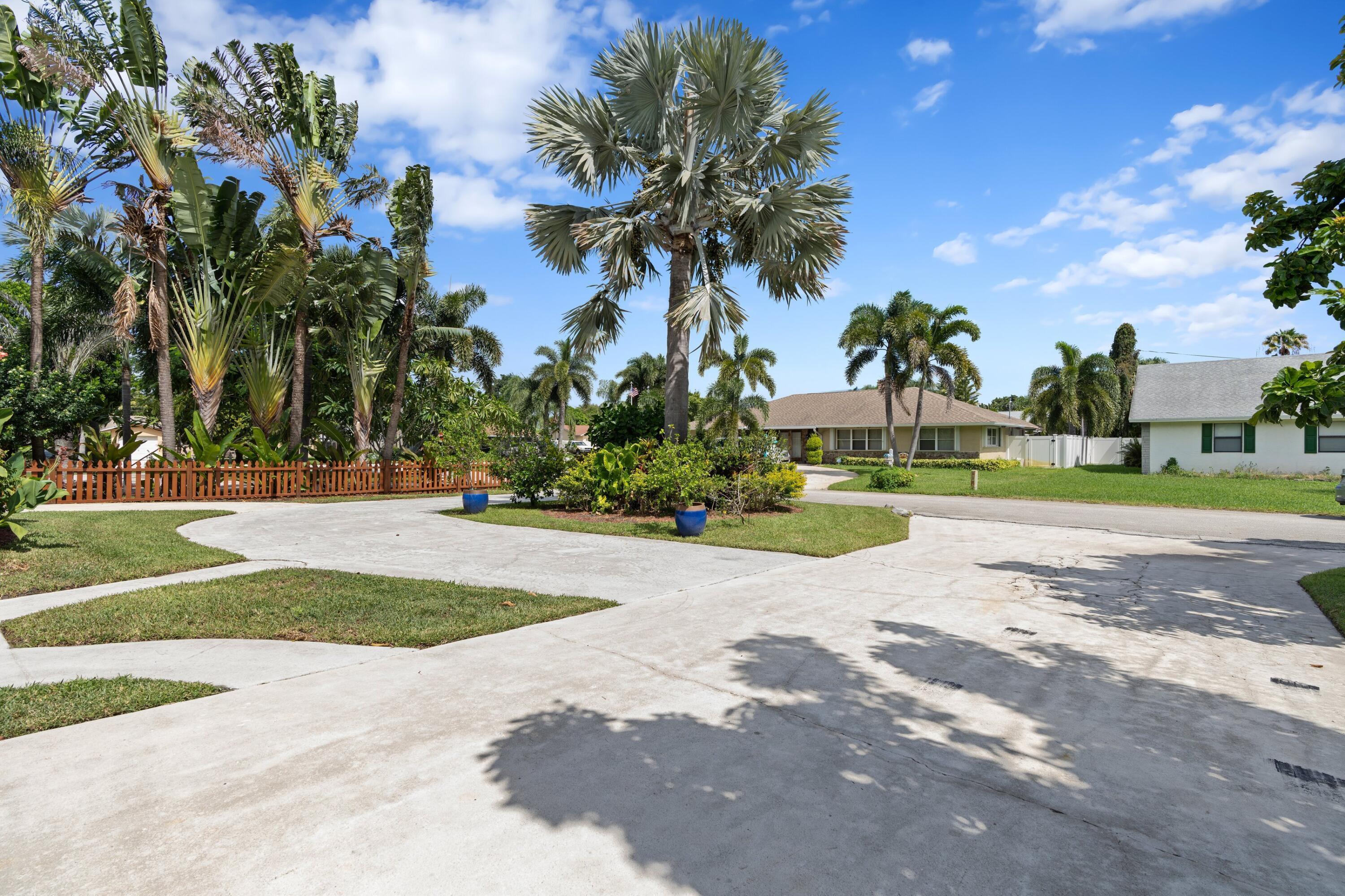 TROPIC PALMS 2 - Residential Lease