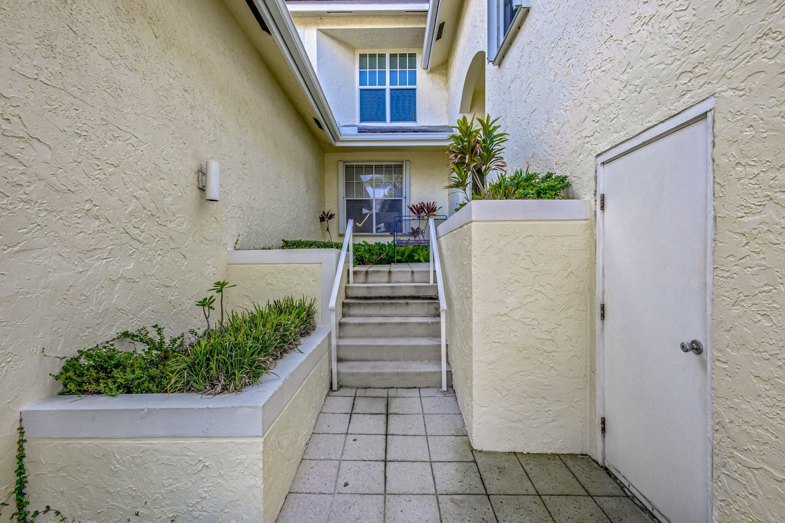 SEA COLONY CONDO - Residential Lease