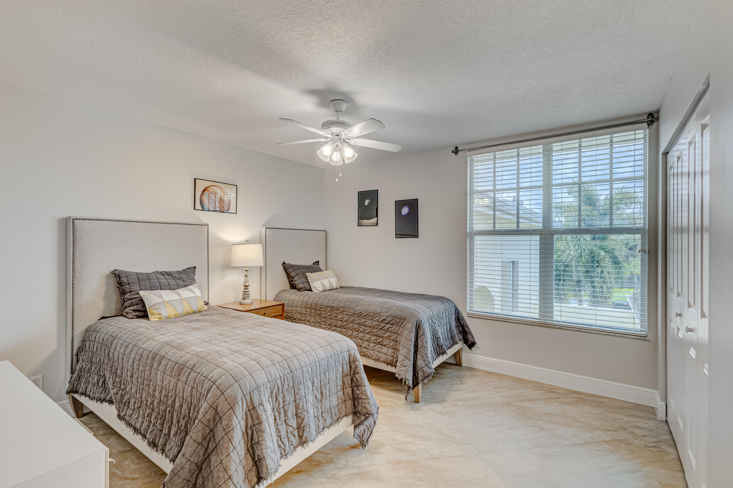 SEA COLONY CONDO - Residential Lease