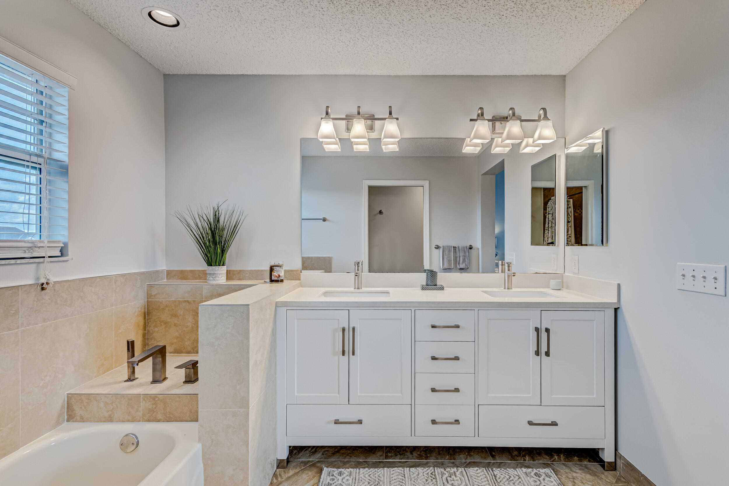 SEA COLONY CONDO - Residential Lease