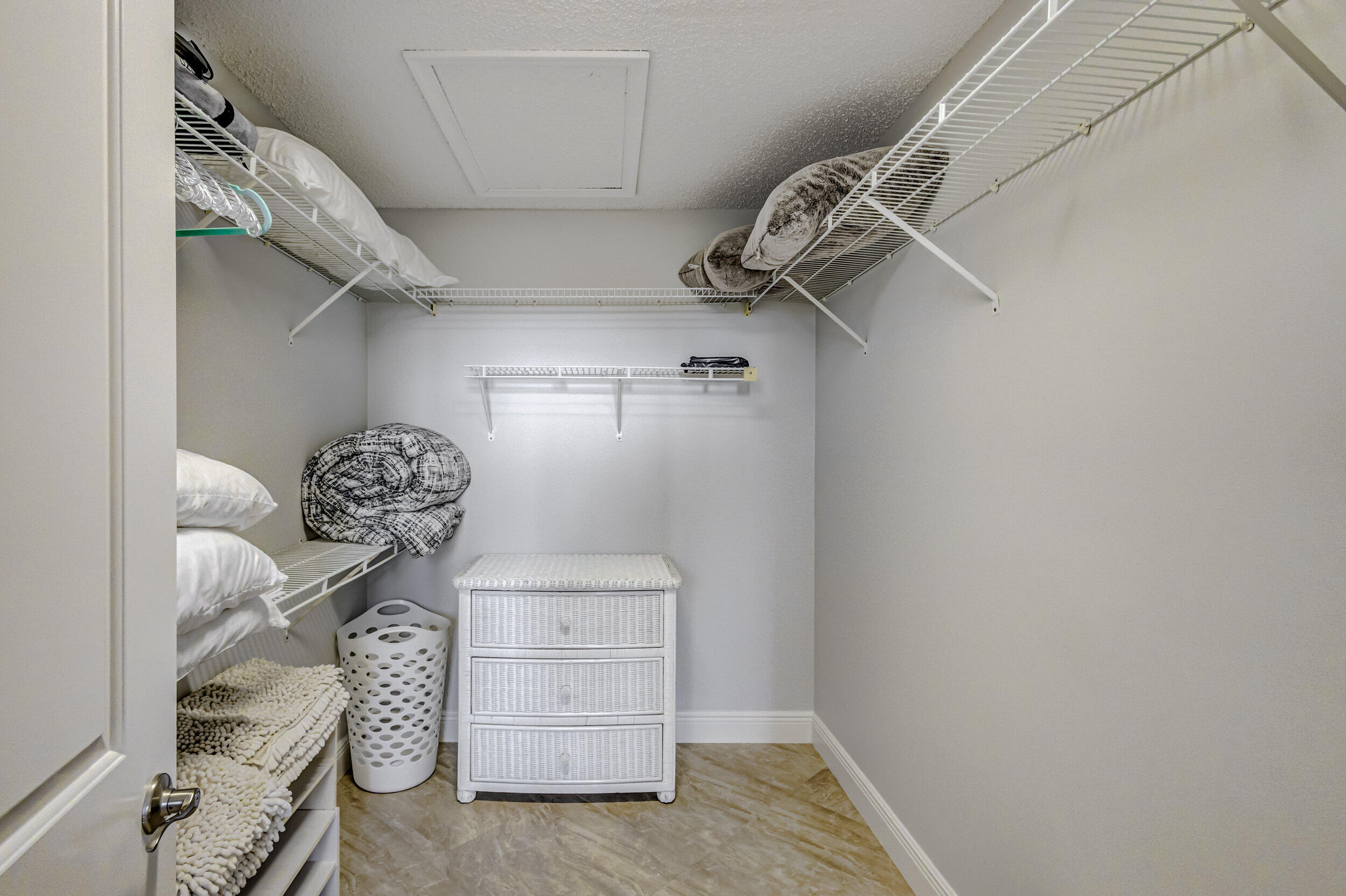 SEA COLONY CONDO - Residential Lease