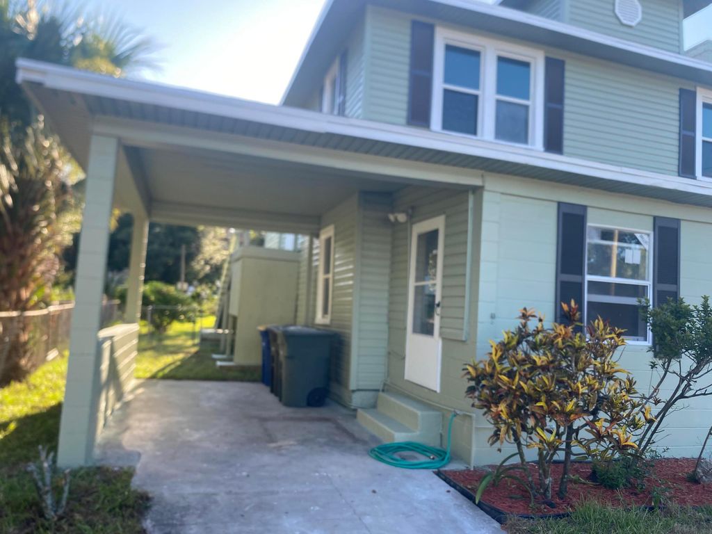 Photo of 319 N 11th Street, Fort Pierce, FL 34950 (MLS # B26014790)