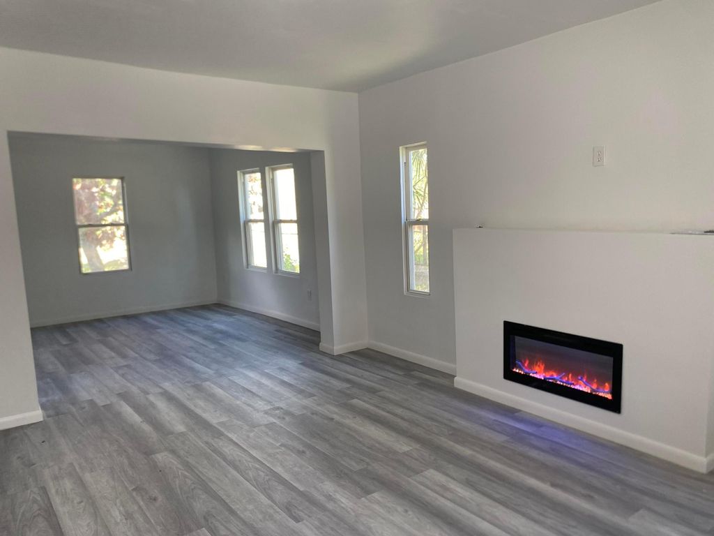 Photo of 319 N 11th Street, Fort Pierce, FL 34950 (MLS # B26014790)
