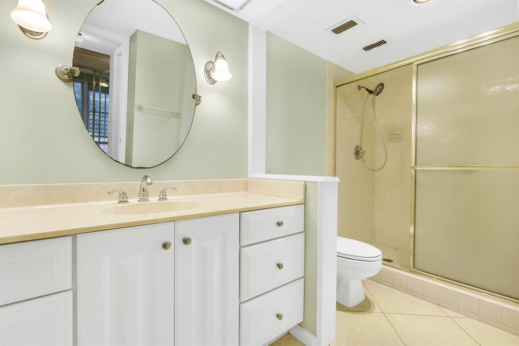 Barwood Condo - Residential